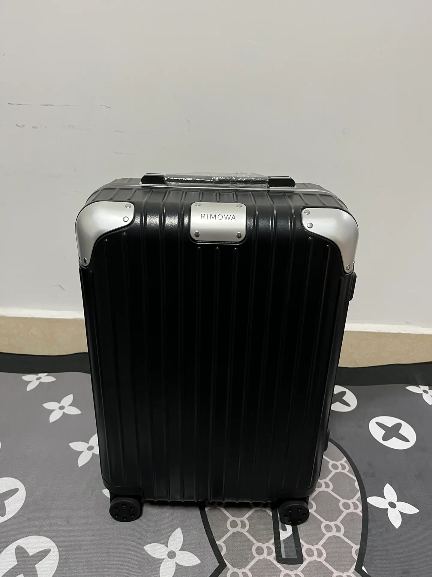RIMOWA Hybrid 登机箱 55X40X23cm
