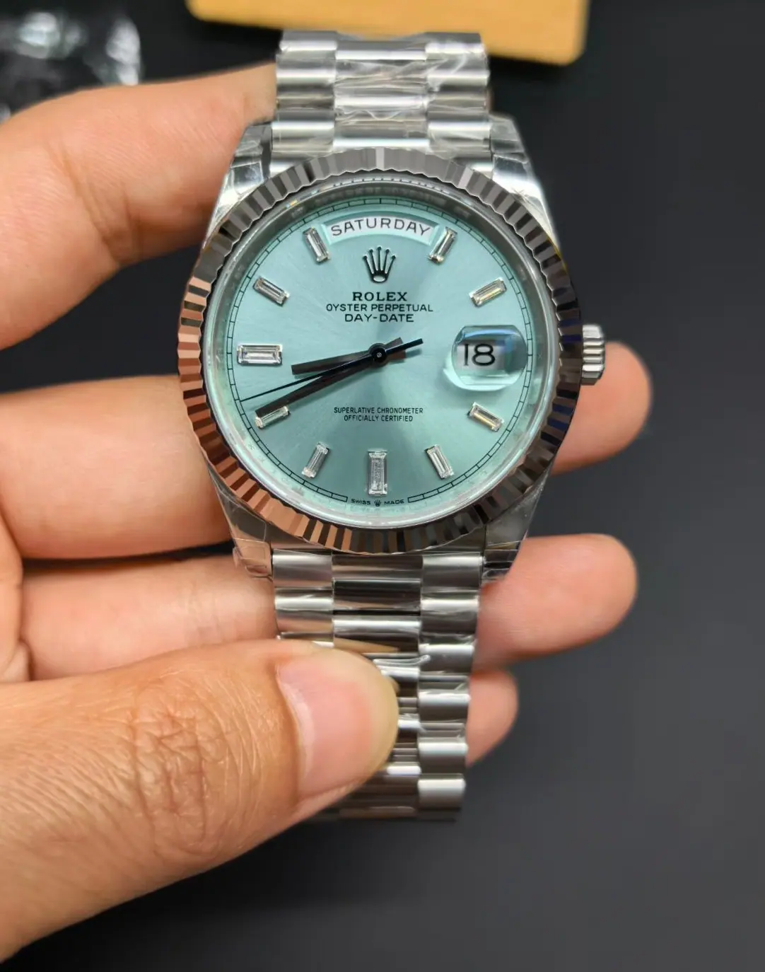 VS l 3255 l 40mm l 日历星期 Day-date 146g V1