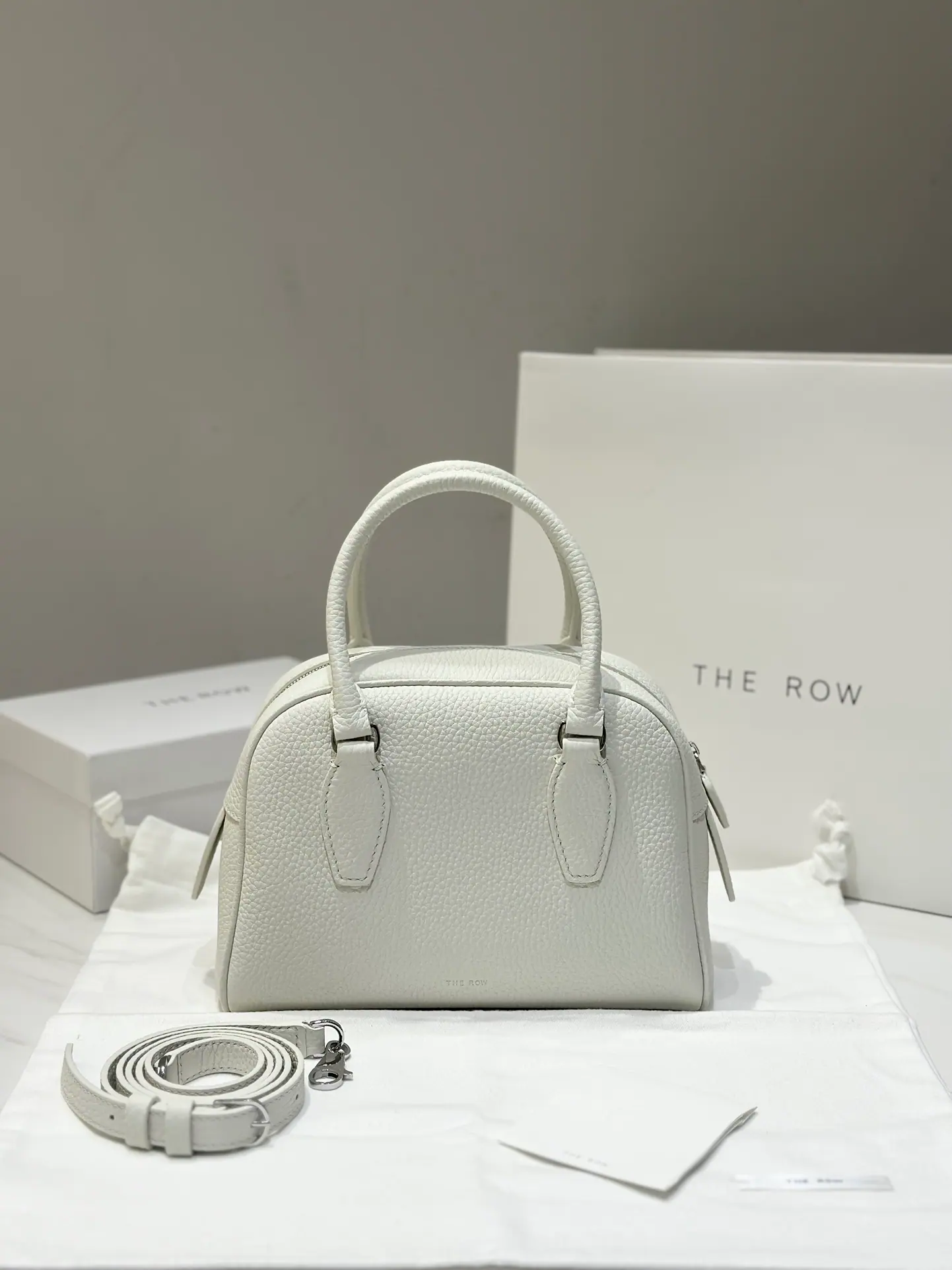 The Row India 迷你包 23*20(28)*10 cm