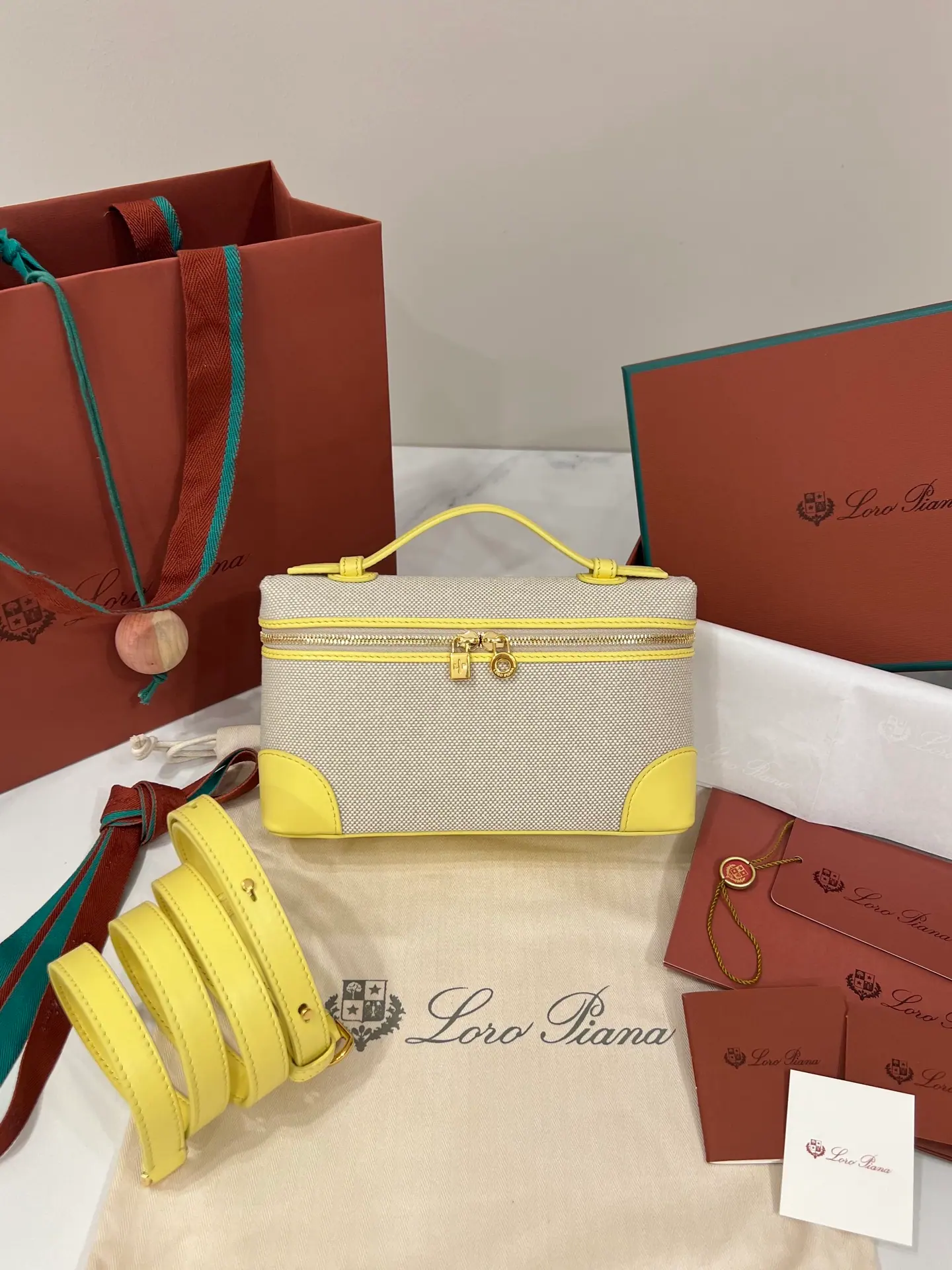 Loro Piana Extra pocket L19 19×7×12cm