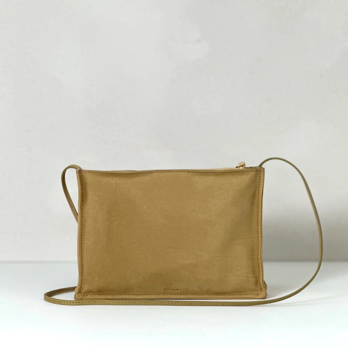 The Row 斜挎包 麂皮 23.5cmX16cmX5.5cm