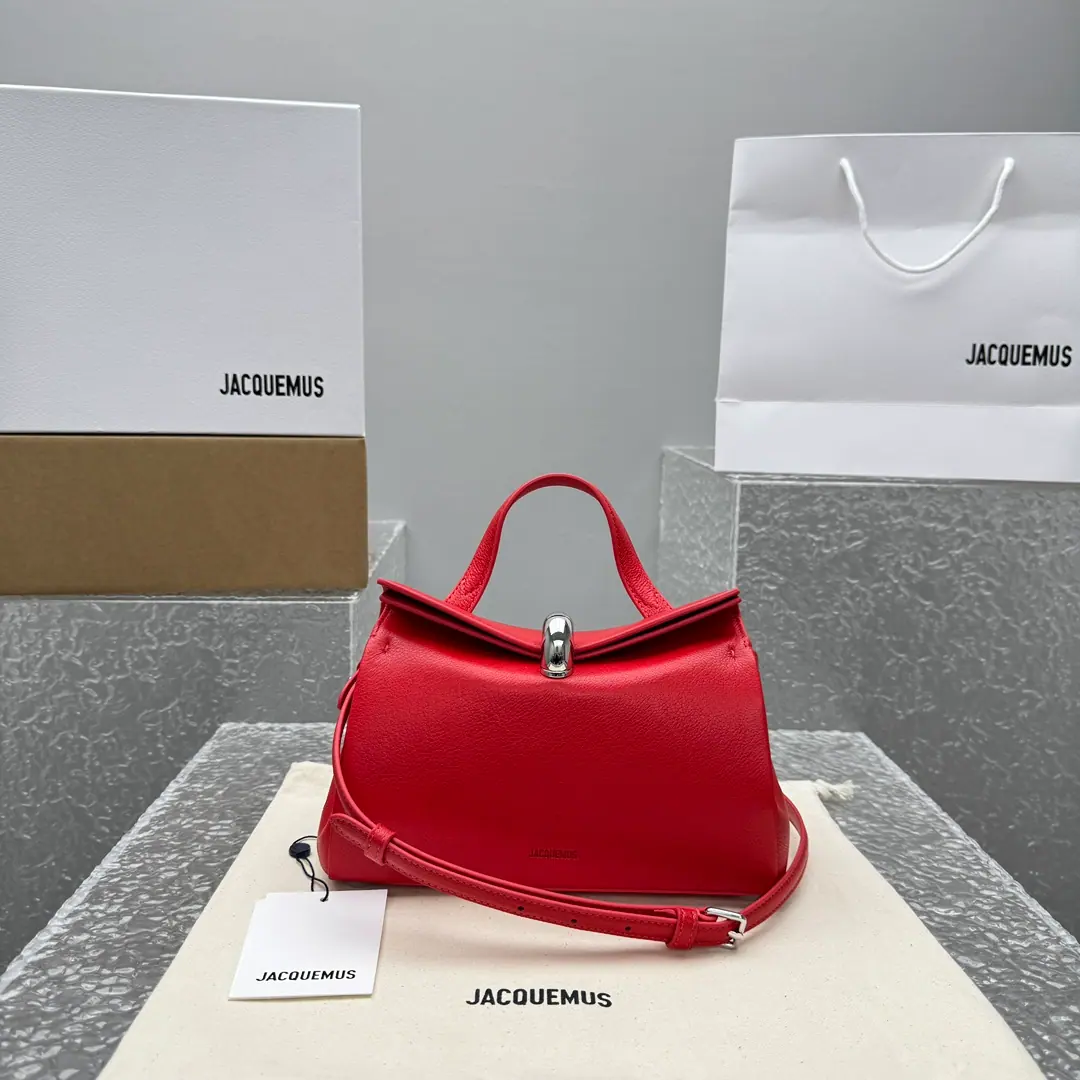 Jacquemus Valérie 小号 24x14x7.5cm