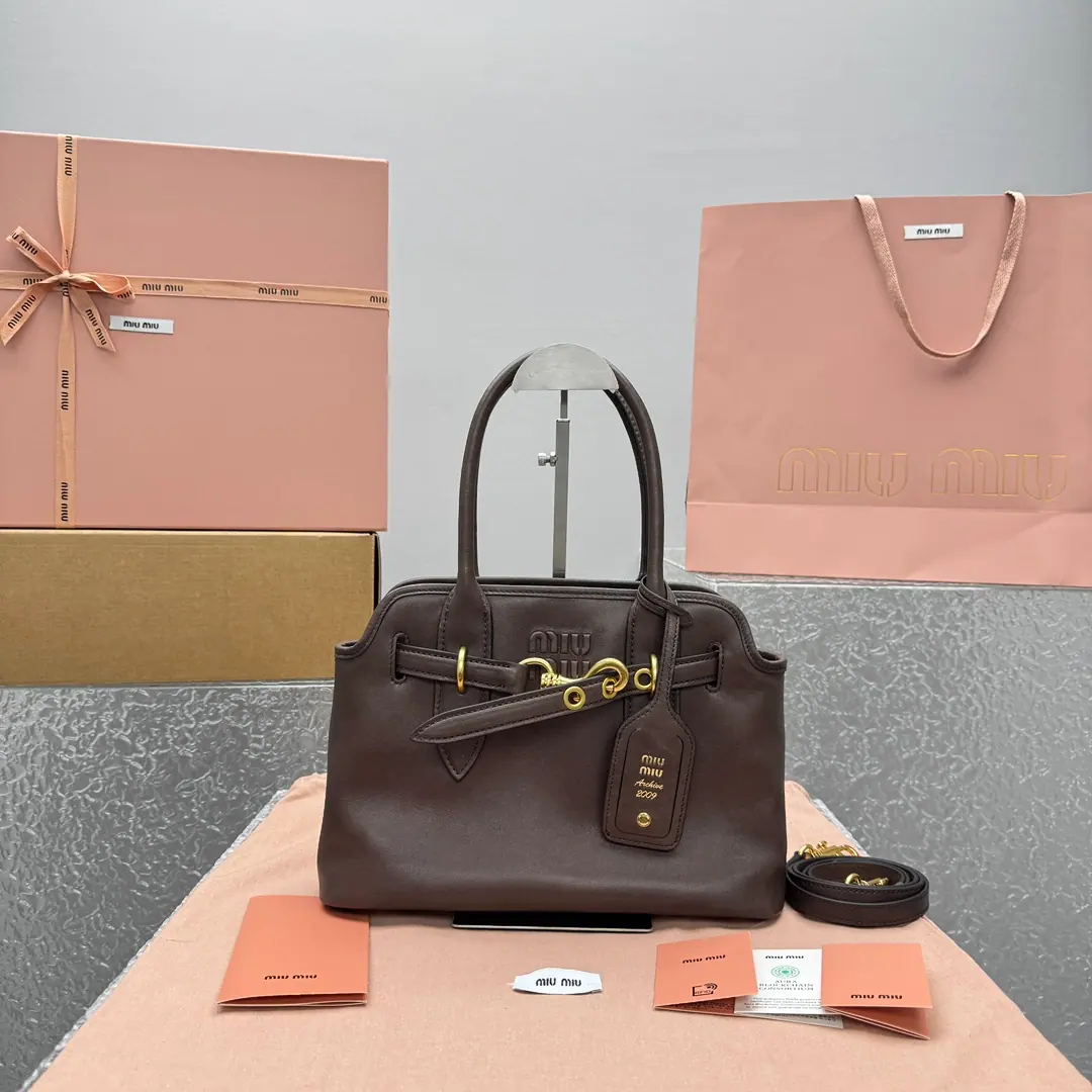 Miu Miu Avanture 纳帕皮革包 橡木色 31 x 23 x 10cm