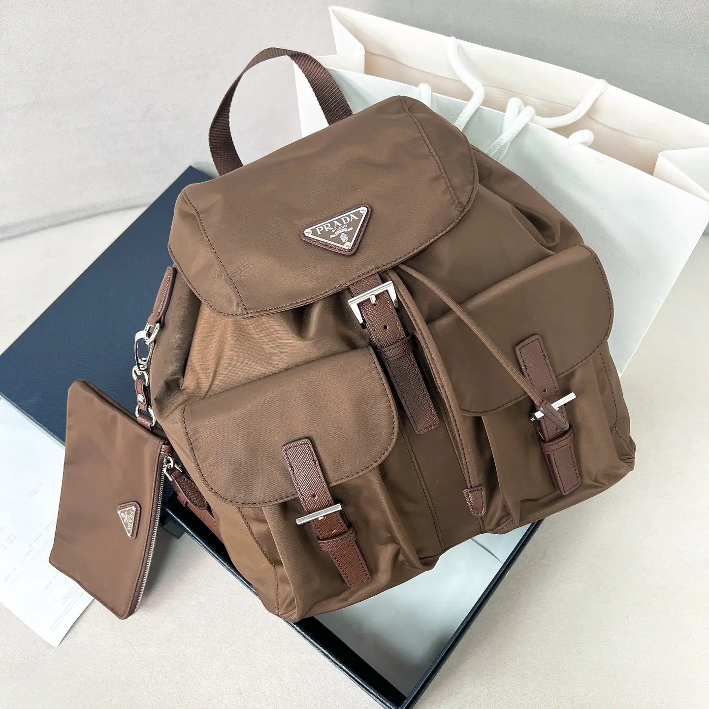 普拉达 Re-Nylon 背包 1BZ811 30x32x15cm