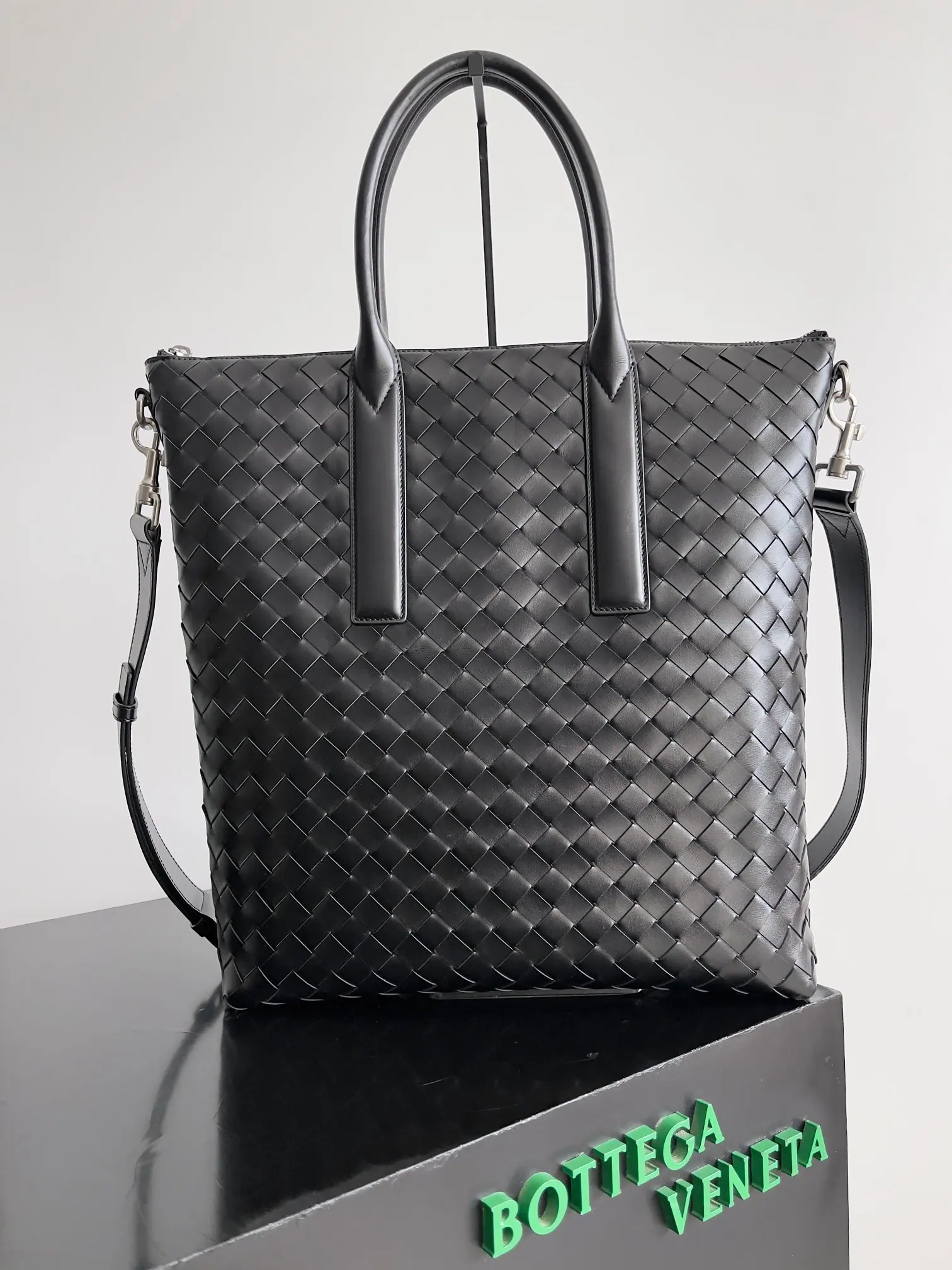 Bottega Veneta 经典编织皮革公文包 815783 39*33.5*8.5cm