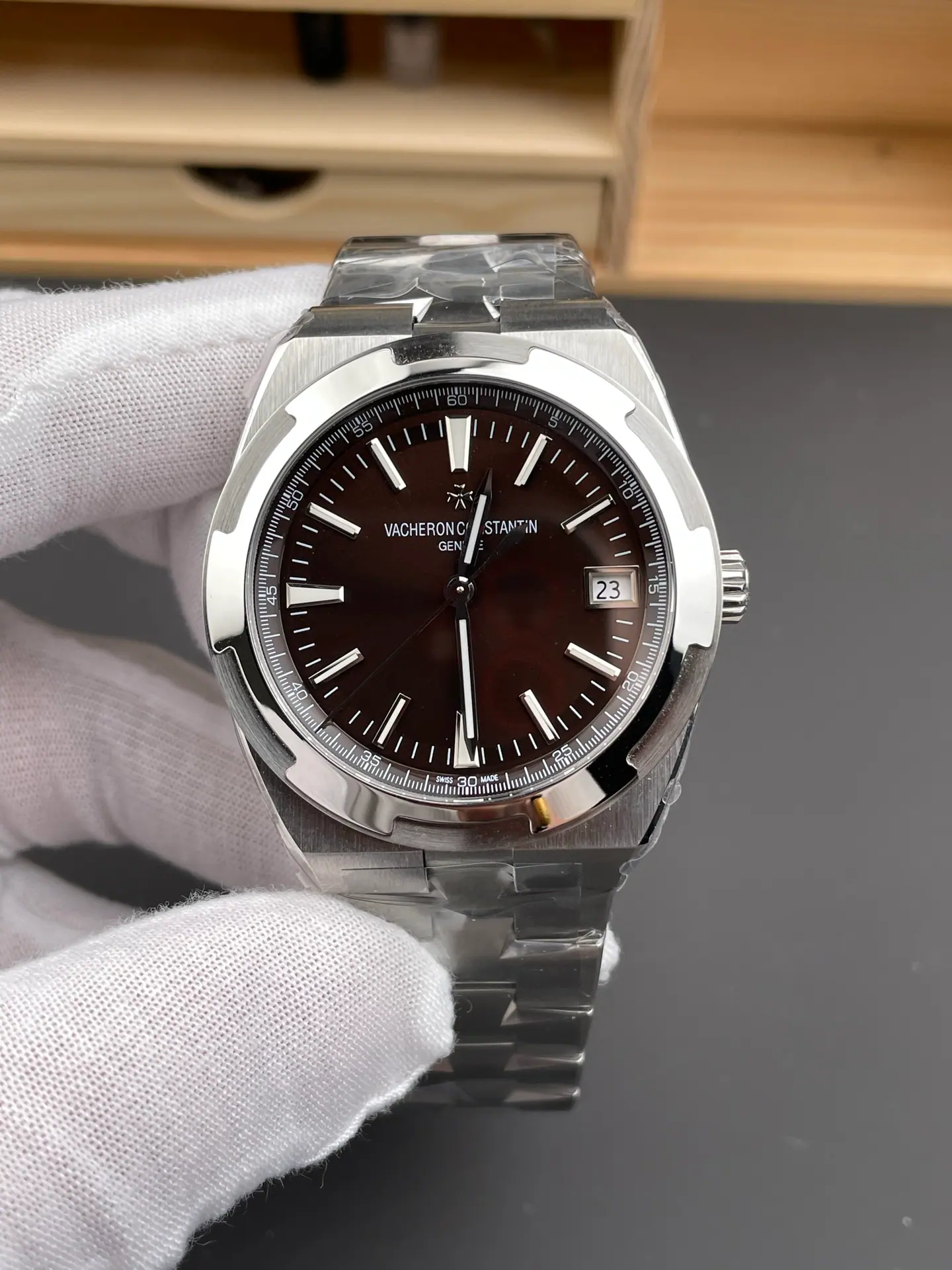 8F|Cal.5100机芯|41mm|江诗丹顿纵横四海 4500V