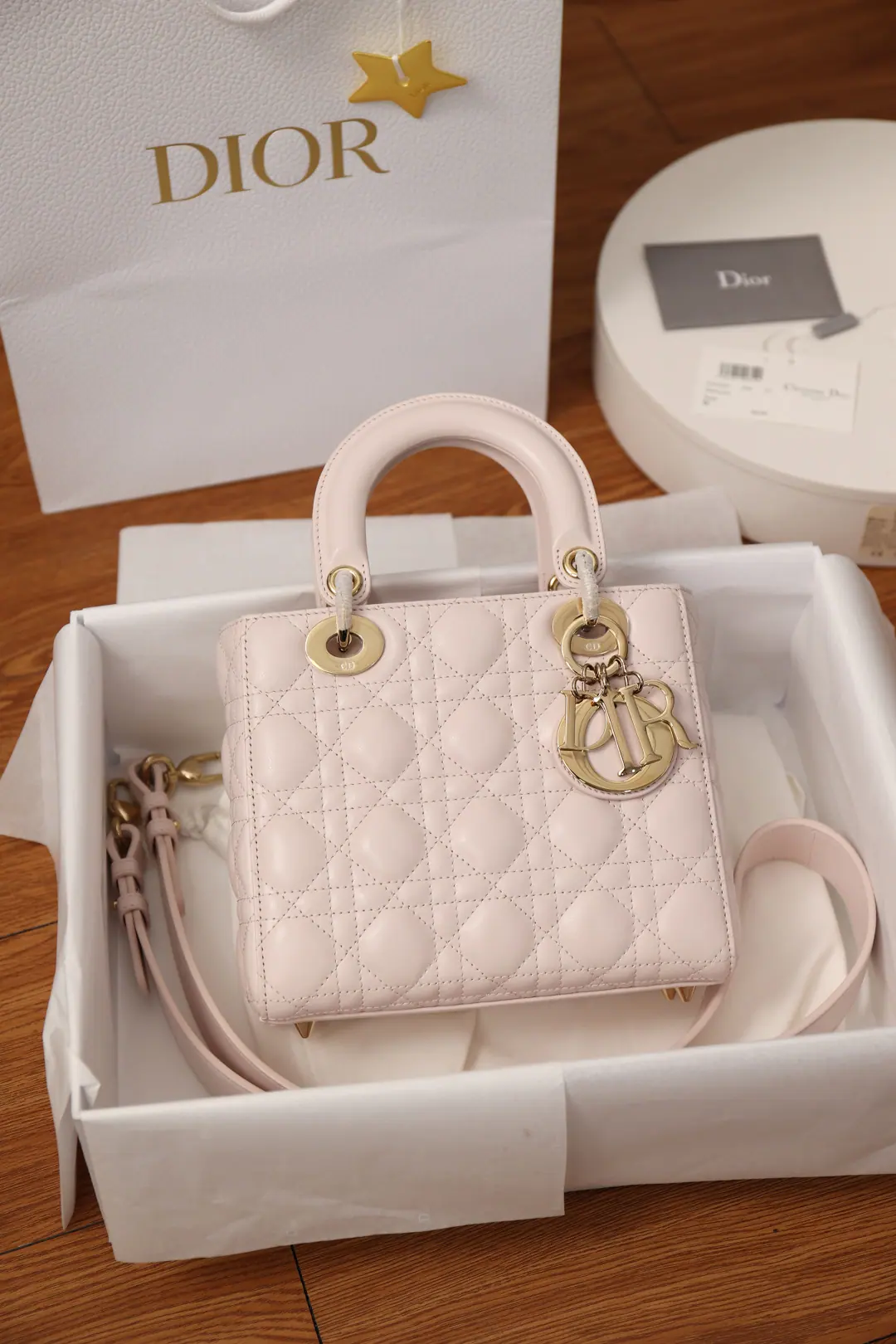M9 Dior 小号 Lady Dior My ABCDior 包 20 x 17 x 8cm