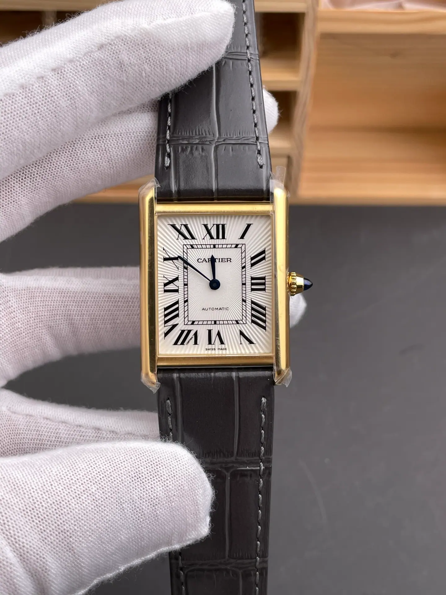 F1 l1899 机芯 l 38.1*27.5mm l 卡地亚 Tank Louis Cartier 手表 WGTA0357
