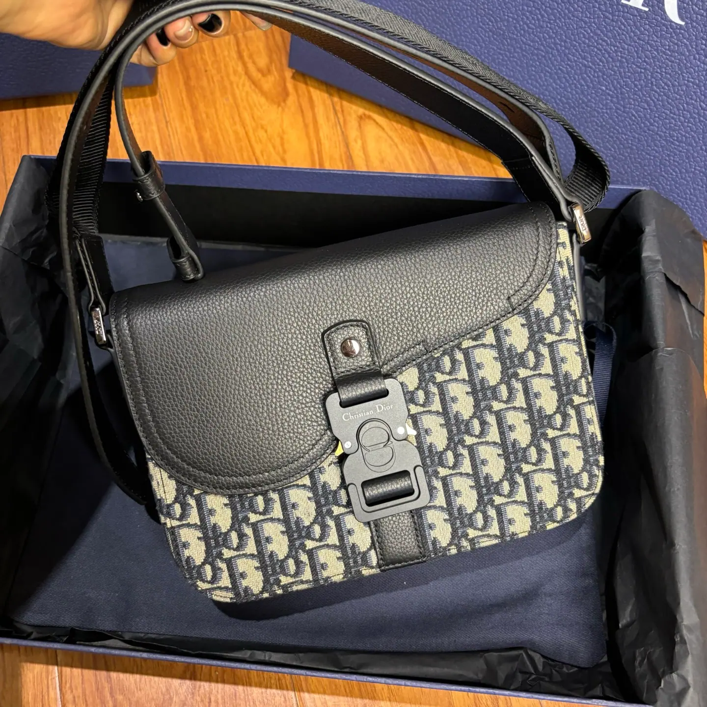 M9 Dior 小号 Saddle 翻盖邮差包 1ADPO049YKS 23 x 17.5 x 6cm