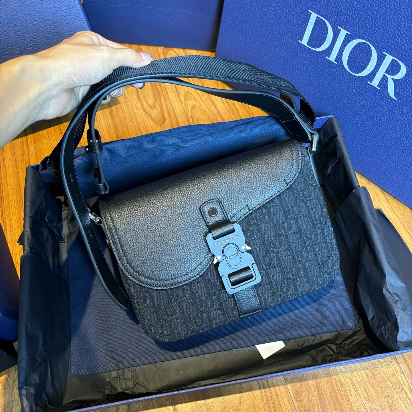 M9 Dior 小号 Saddle 翻盖邮差包 1ADPO049YKS 23 x 17.5 x 6cm