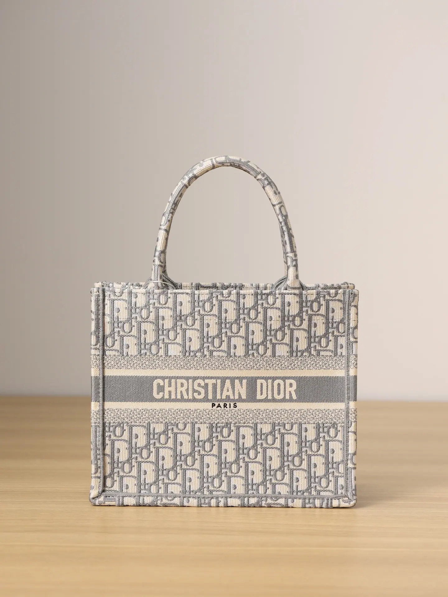 Dior Book Tote M1265ZRIW_M828 26.5 x 21 x 14