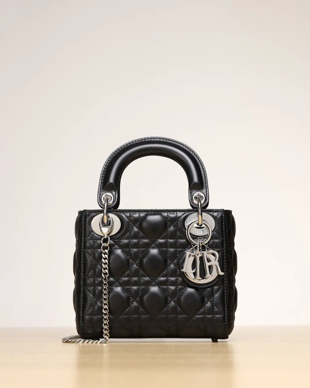 M9 Dior Lady Mini 羔羊皮 M0505ONGE 17 x 15 x 7 cm