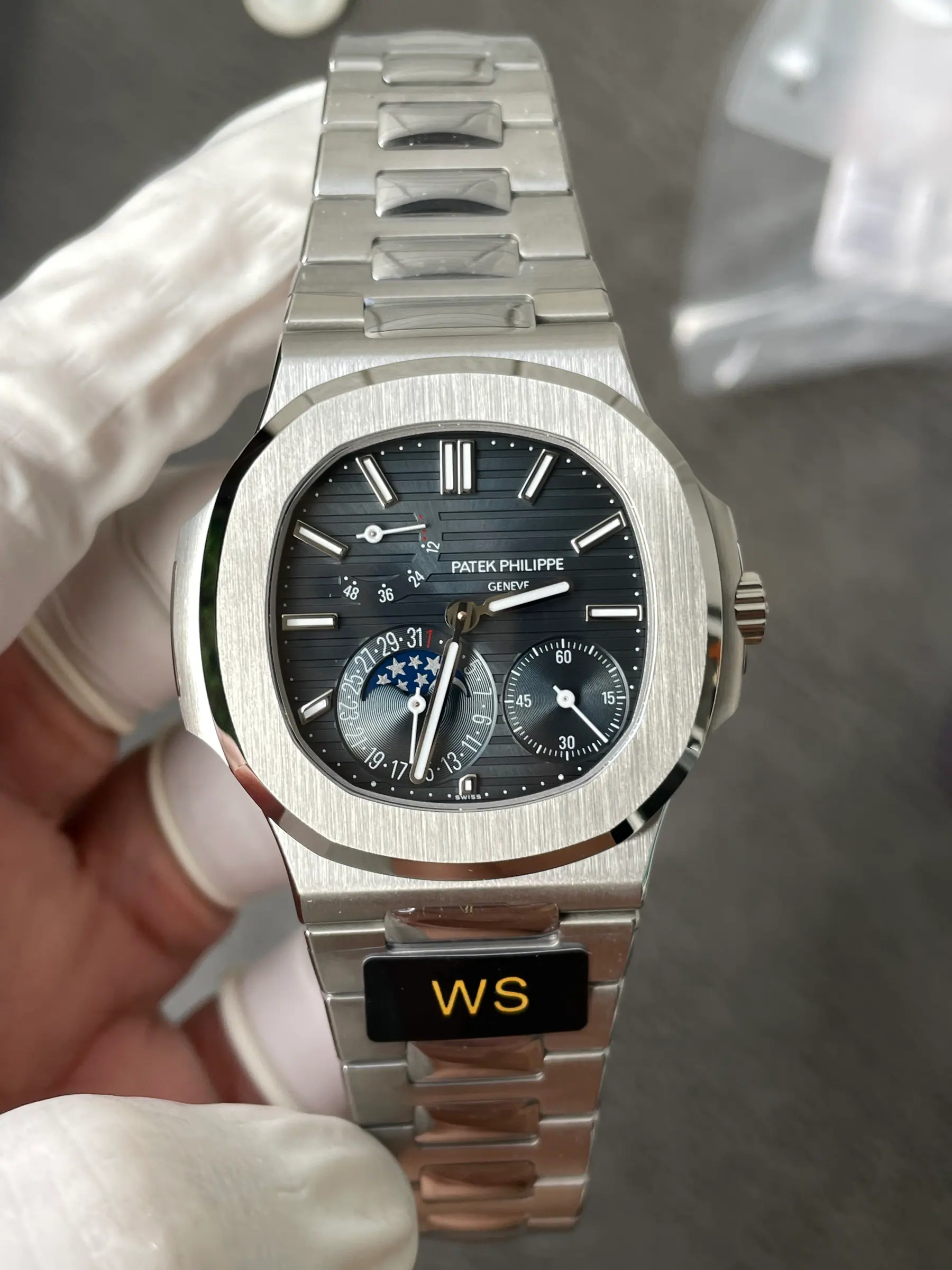 WS l cal:240 机芯 l 40mm l 百达翡丽 Nautilus 5712