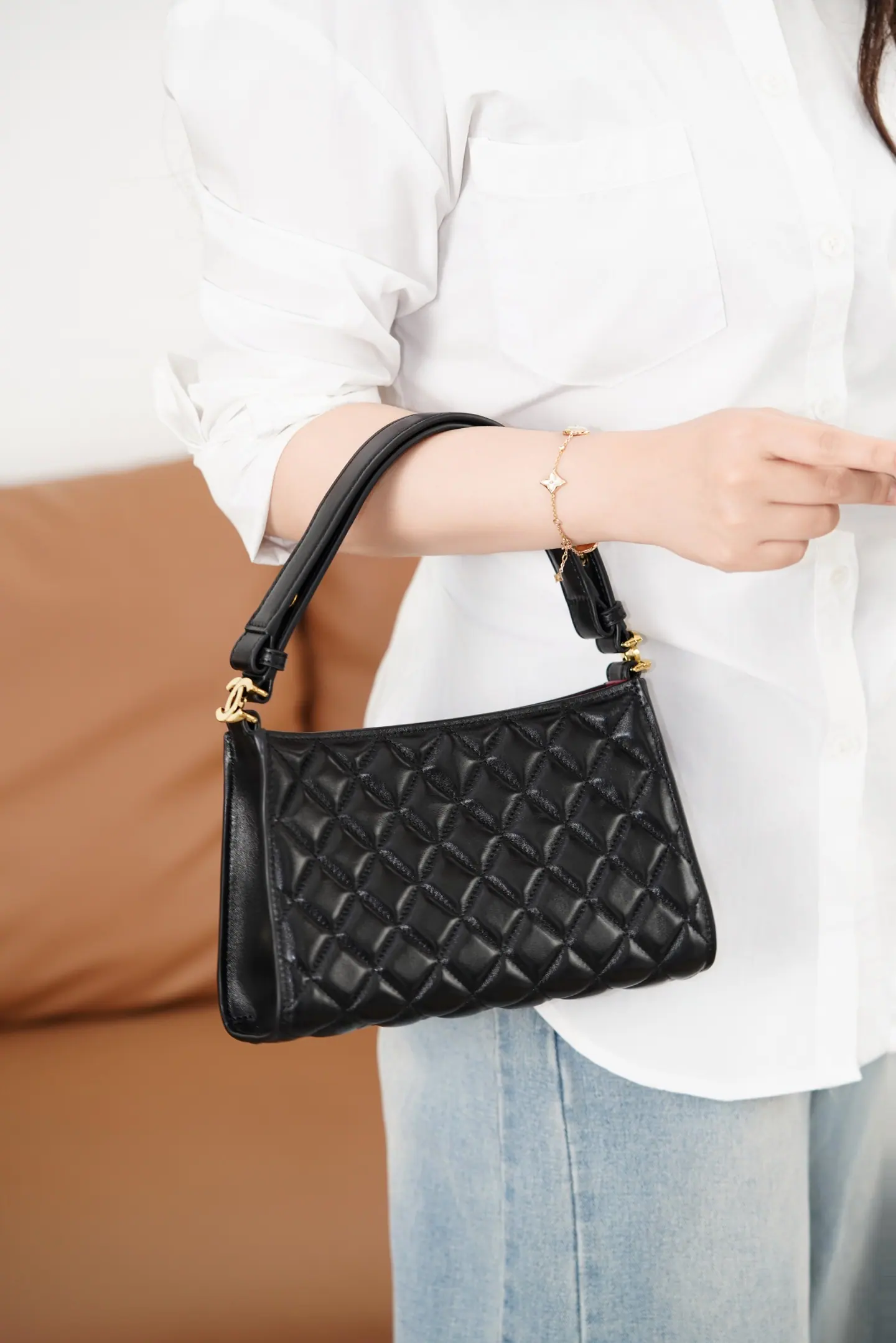 ƆC Holiday 绗缝 Hobo 包 AS6045 23-14-7cm