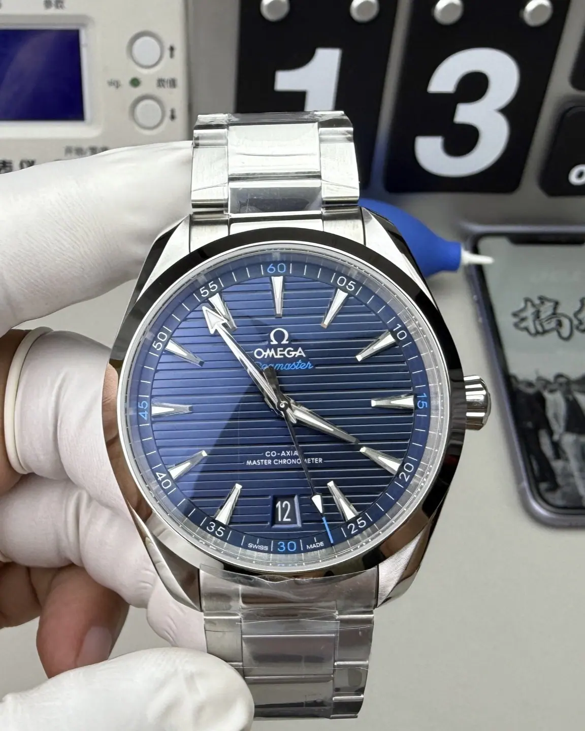 VS | 8900机芯 | 41mm | 海马 Aqua Terra 150M