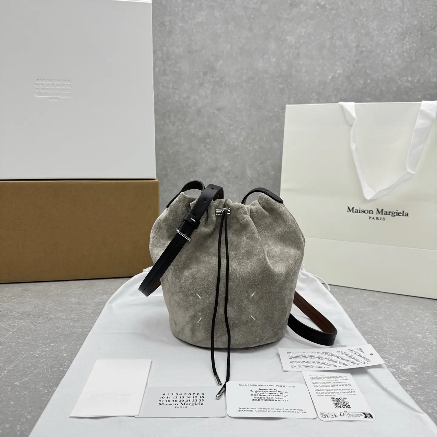 MAISON MARGIELA]抽绳斜挎水桶包 15×20×15cm
