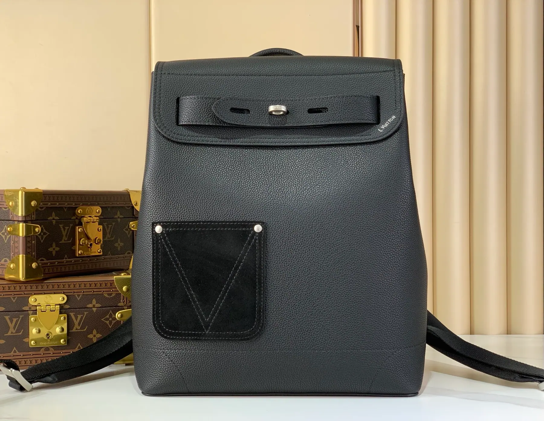 Steamer 双肩包 M27063 39 x 15.5 x 31cm