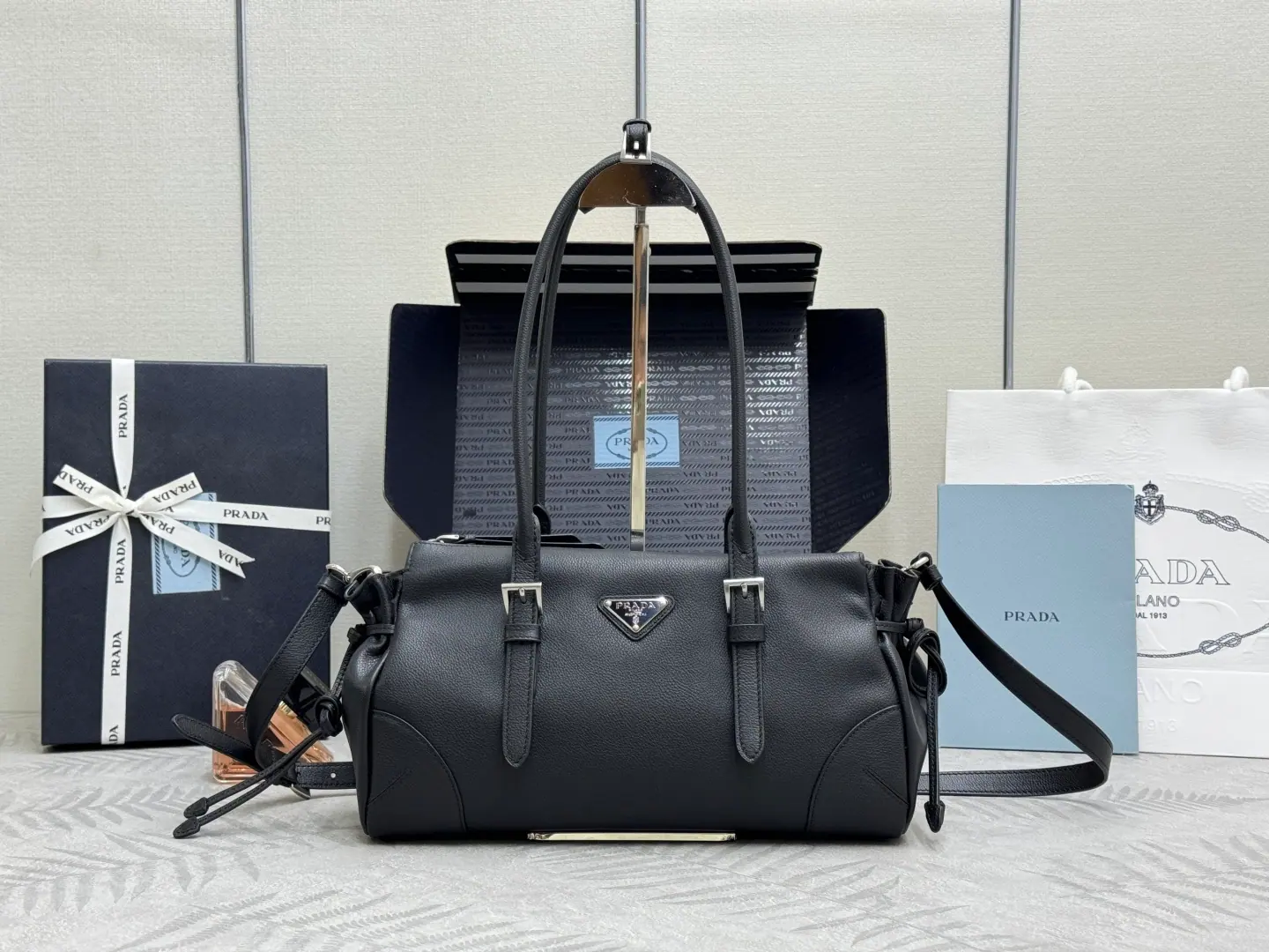 Prada Bonny 中号复古皮革托特包 栗棕色 1BG628 32×11×17.5 cm