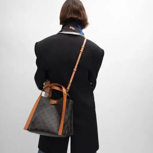 Celine 小号 CUBO 包 - TRIOMPHE 帆布 & 天然小牛皮 124182Q72.03MI