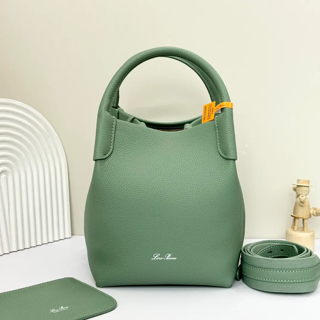 Loro Piana Small Bale 包 17X17X21 cm