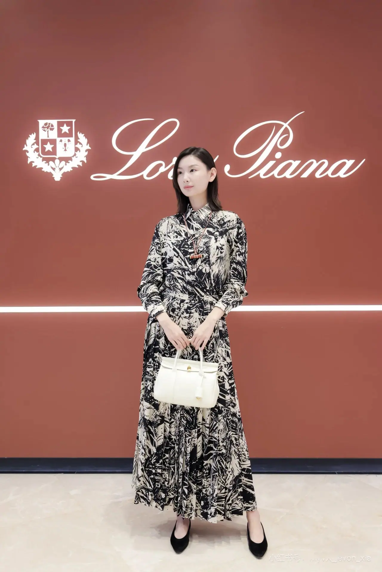 Loro Piana Room Bag L25 FAP6560 25×18×12.5cm