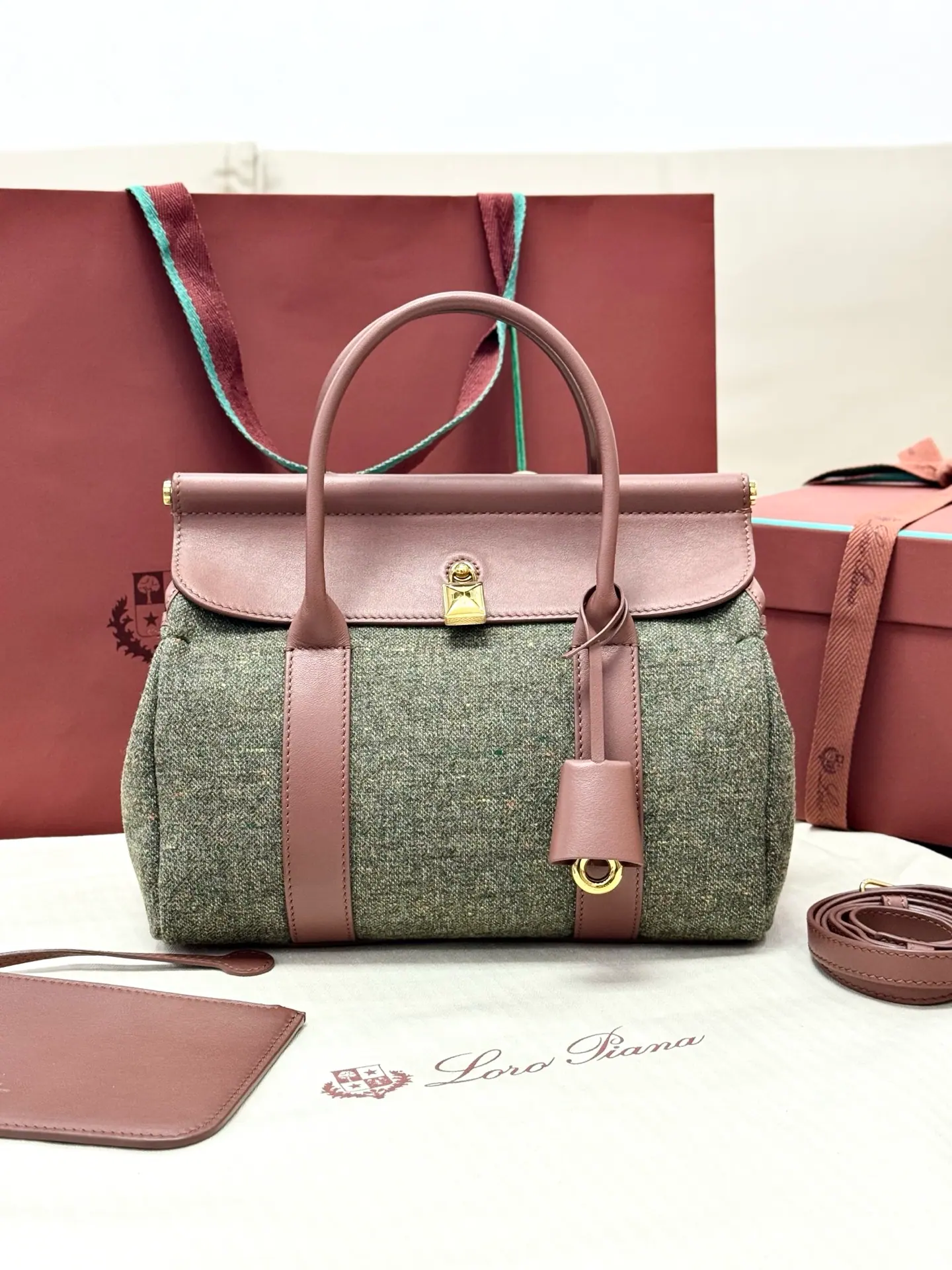 Loro Piana Room Bag L25 FAP6560 25×18×12.5cm