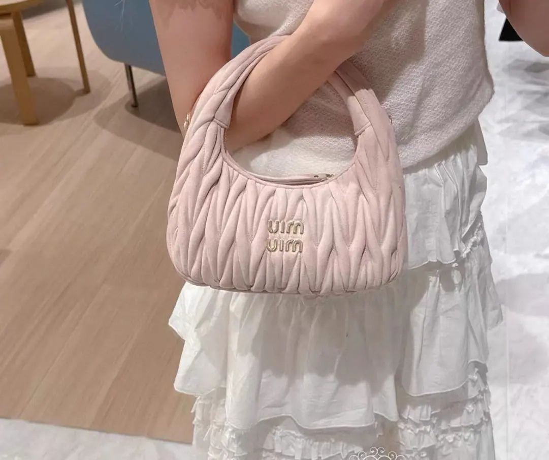 Miu Miu Matelassé Wander Hobo 包 5BC125 20x6cm x17cm