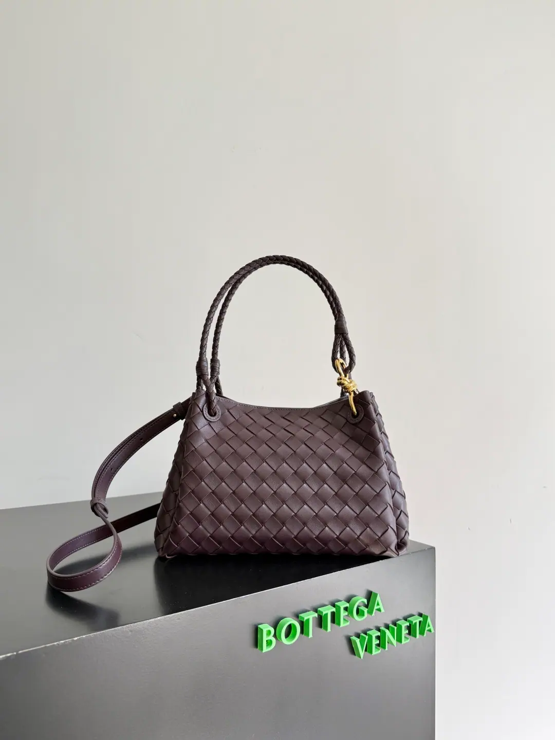 Bottega Veneta Parachute 单肩包 835921 29.5*18.5*17.5cm