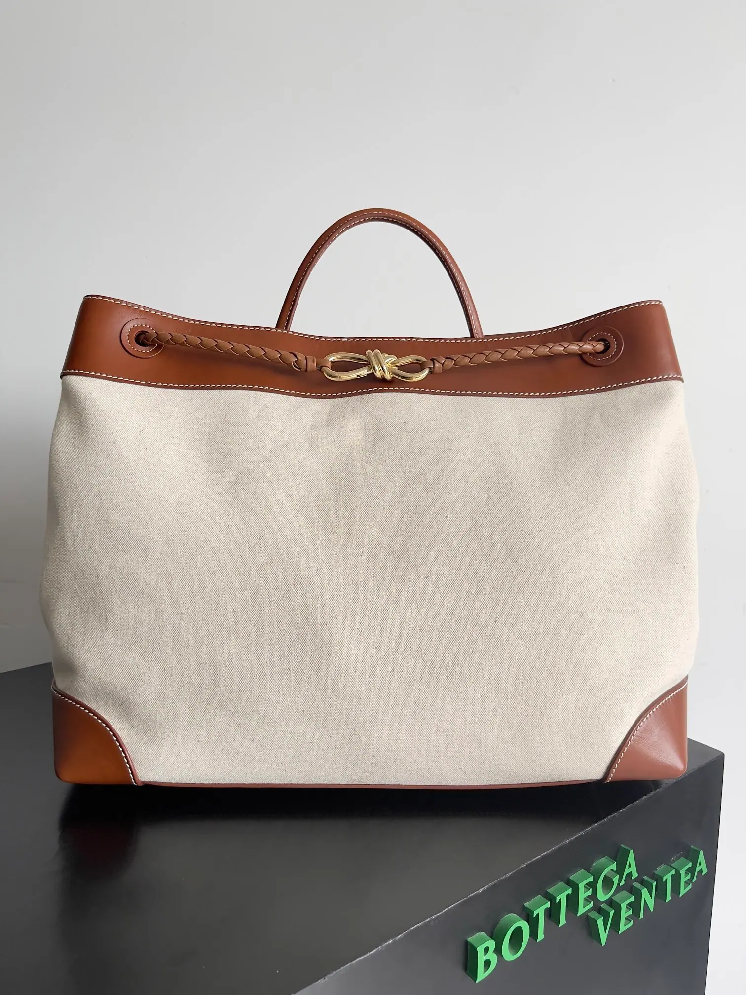 Bottega Veneta 大号 Andiamo 自然色 786194 45*22*34cm