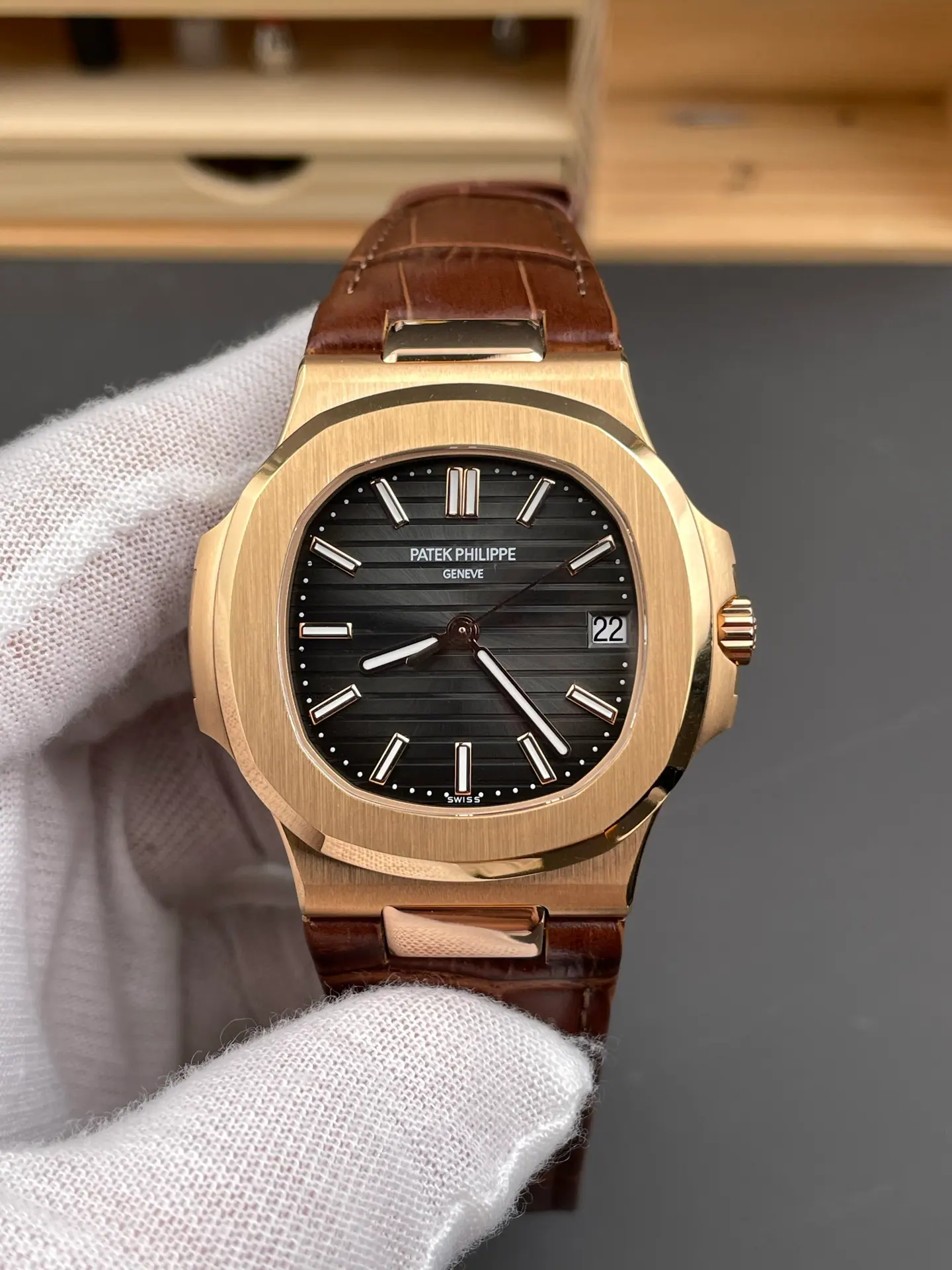 BBF l 324 / 330 机芯 l 40mm l 百达翡丽 Nautilus 5711
