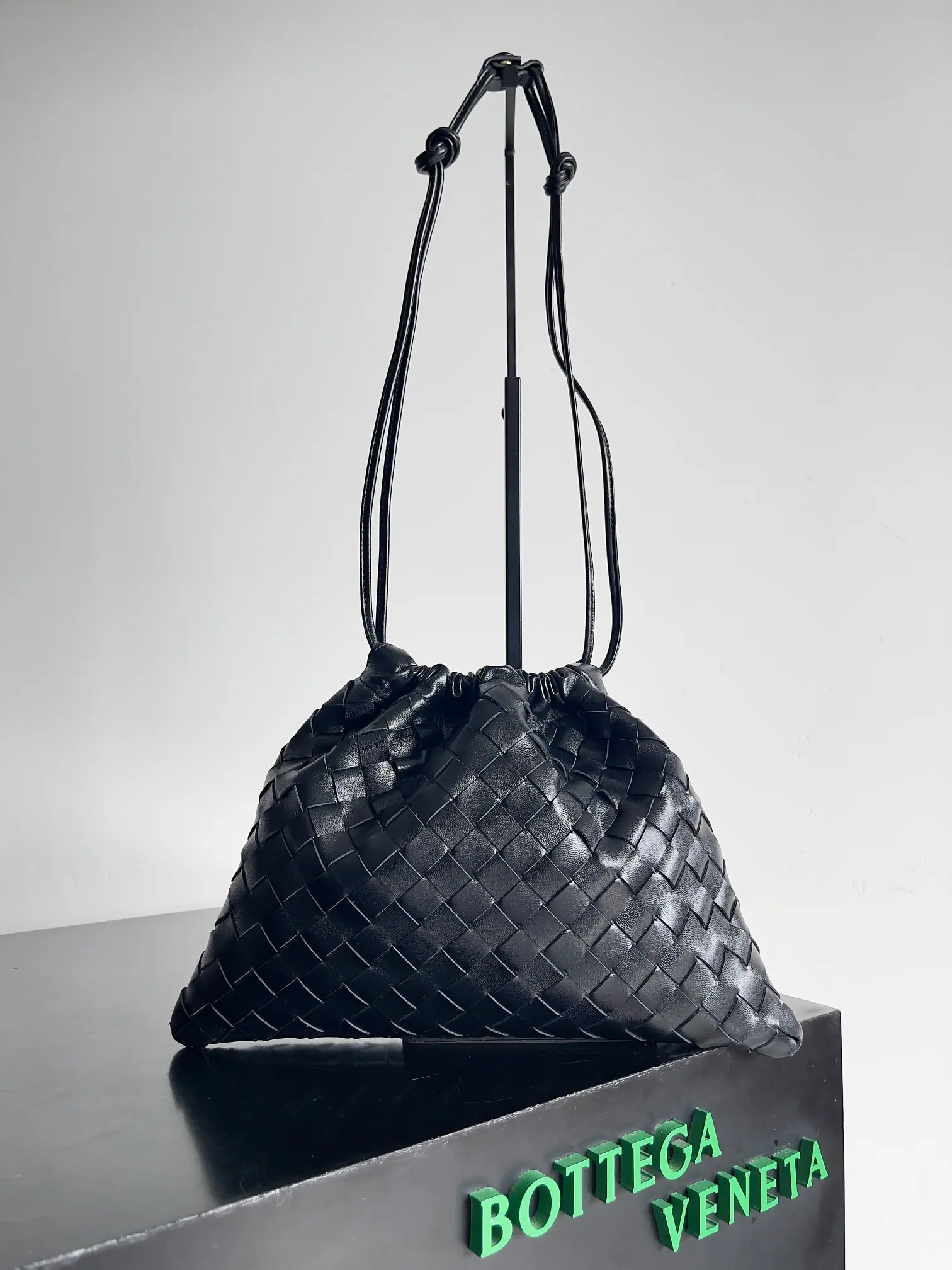 Bottega Veneta 束口袋 女士肩背包 796728 32*23*1cm