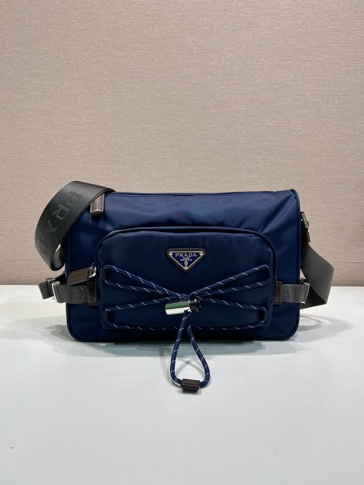 Prada Speedrock Re-Nylon 和皮革单肩包 2VH192 28*17.5*10