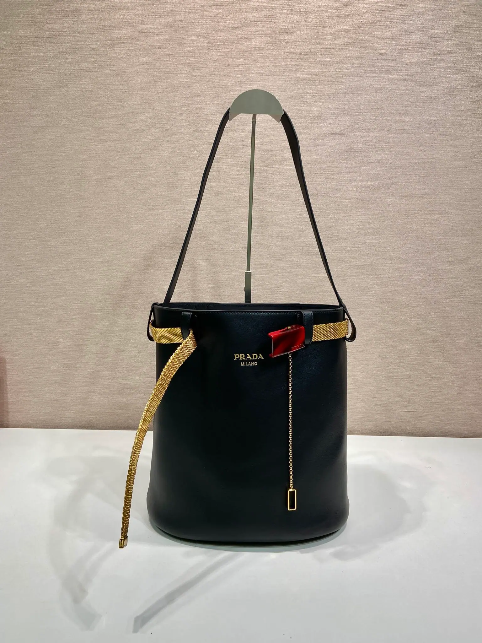 普拉达中号皮革单肩包 1BE085 21.5x22.5x13cm