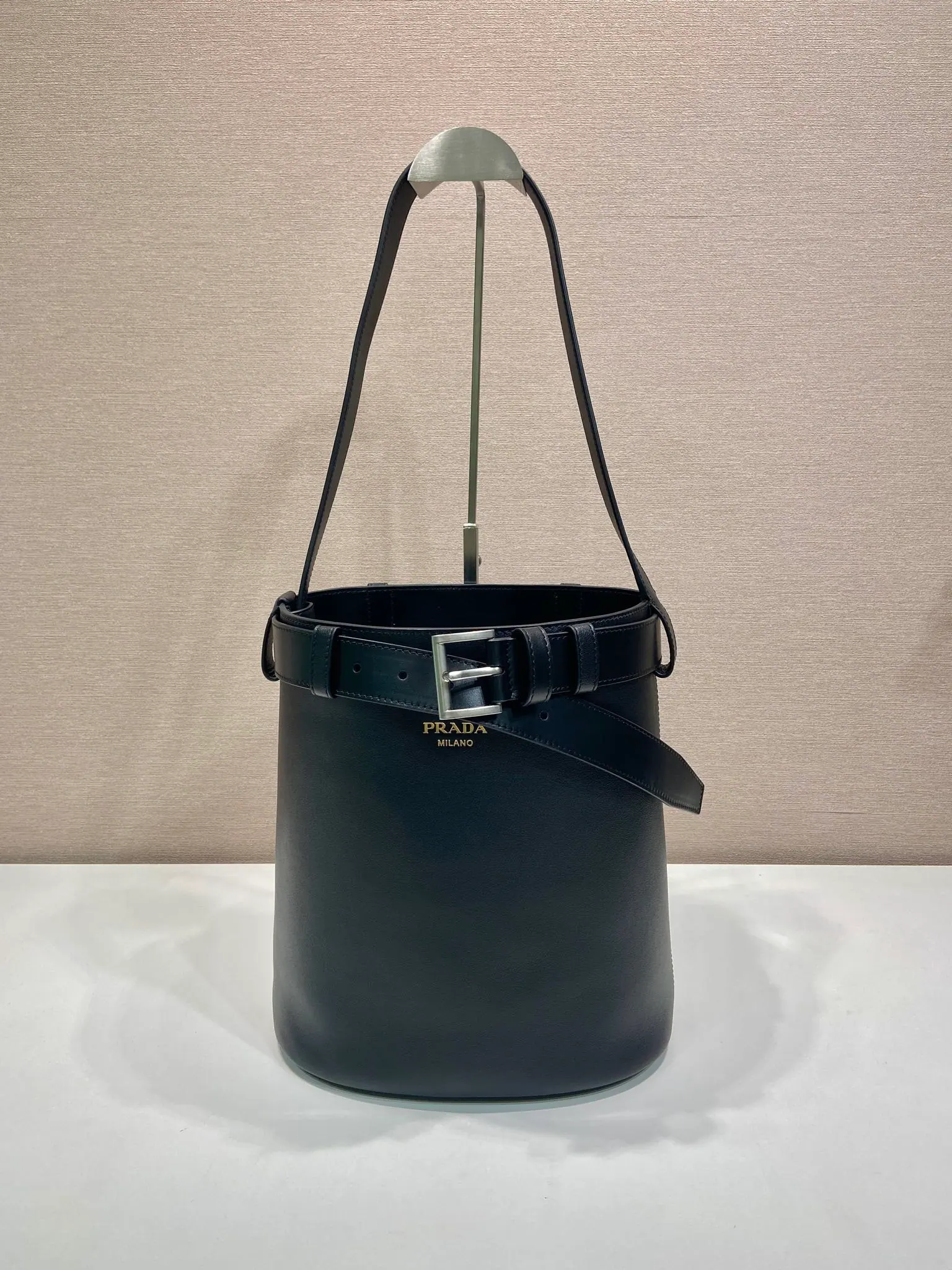 普拉达中号皮革单肩包 1BE085 21.5x22.5x13cm
