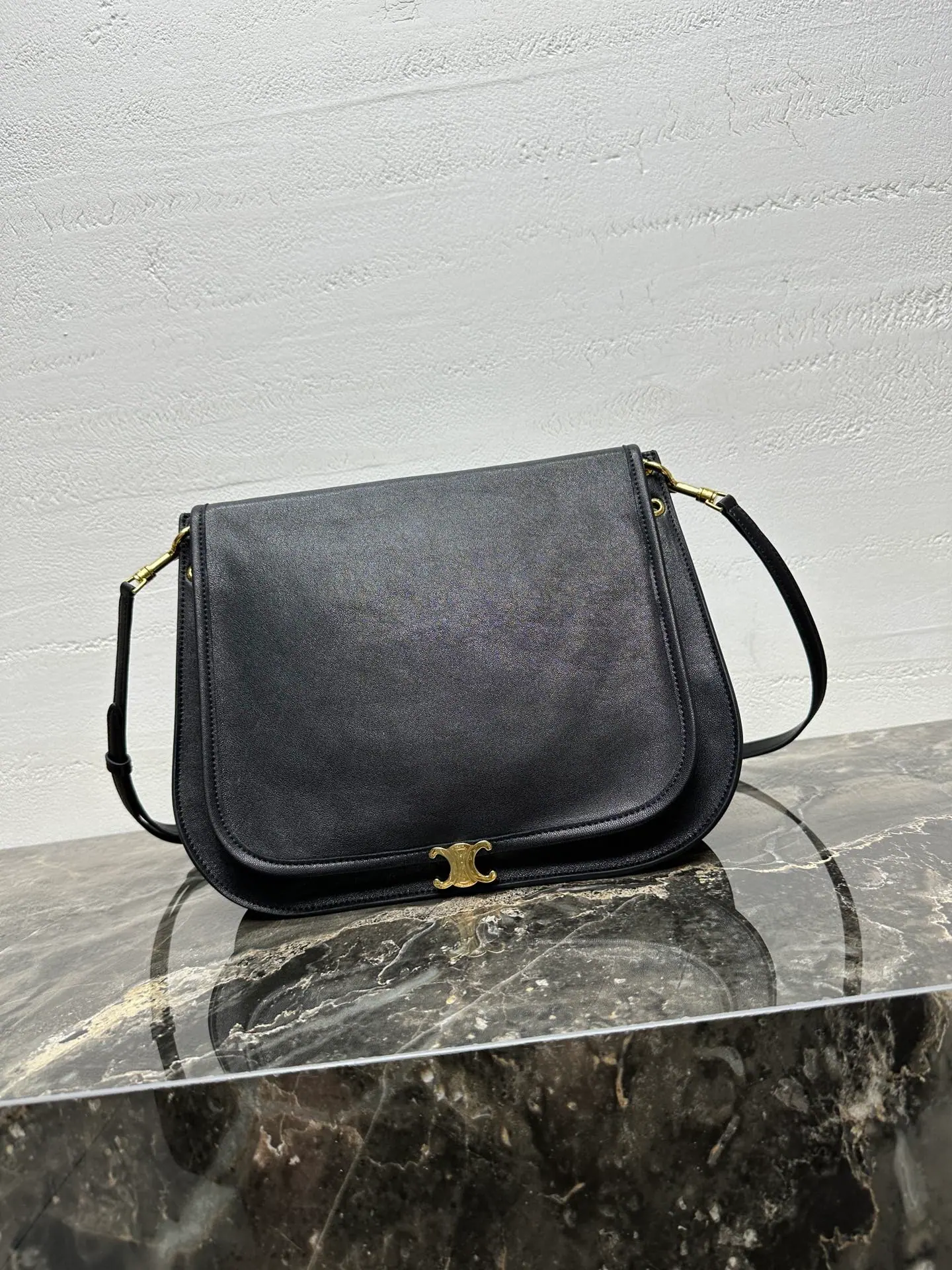 赛琳(CELINE) 赛琳斜挎包 棕色单肩包 32 x 2 x 26cm