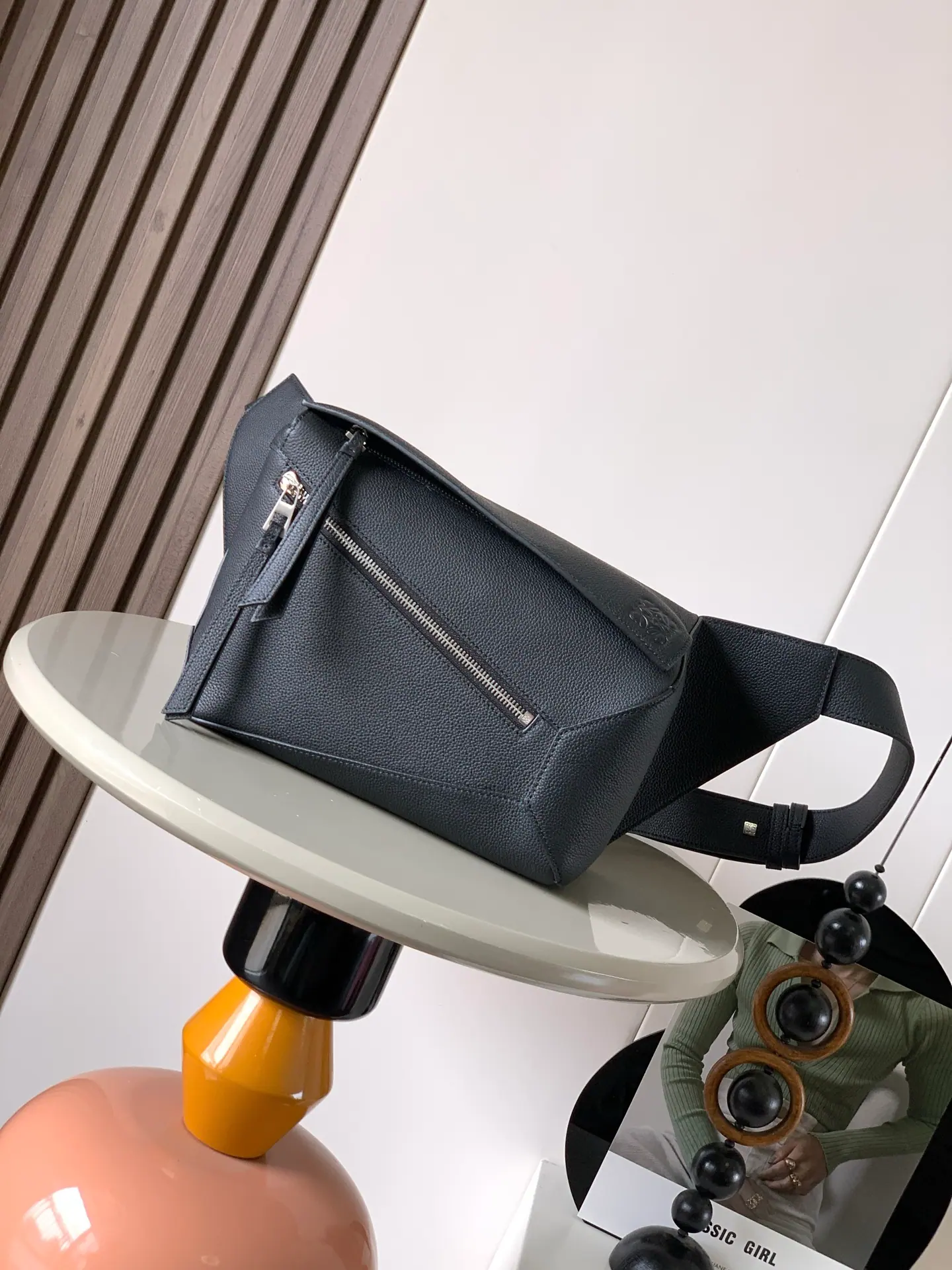Loewe 小号 Puzzle 皮革腰包 B510SEBX02 24X16X10.5CM