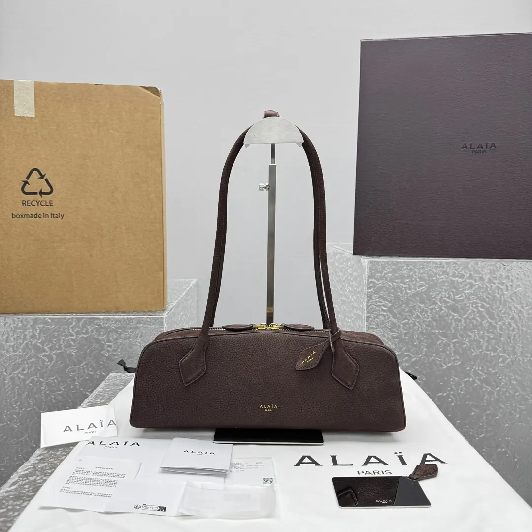 Alaia Alaia Le Teckel 皮革单肩包 33x10x11cm