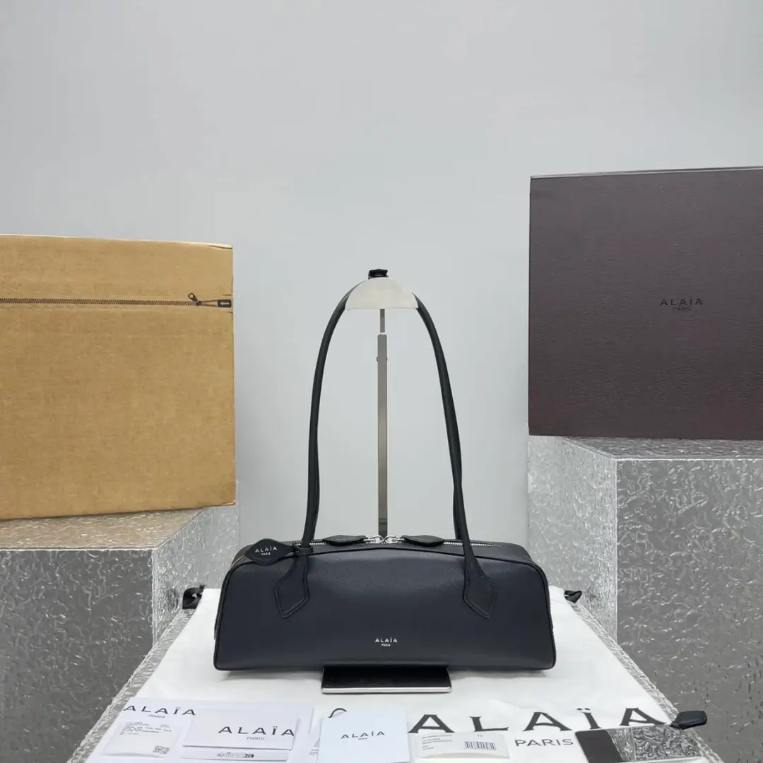 Alaia 阿莱亚 Le Teckel 皮革单肩包 33x10x11cm