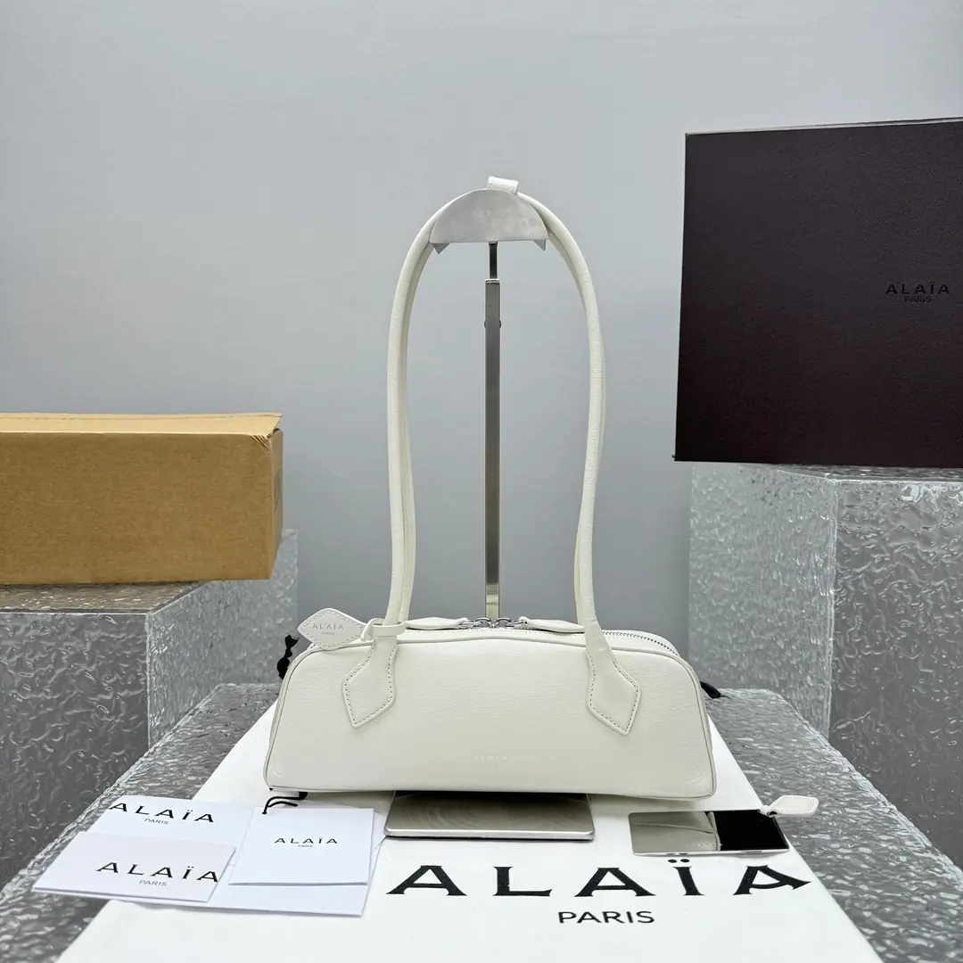 Alaia 阿莱亚 Le Teckel 皮革单肩包 27x8x9cm
