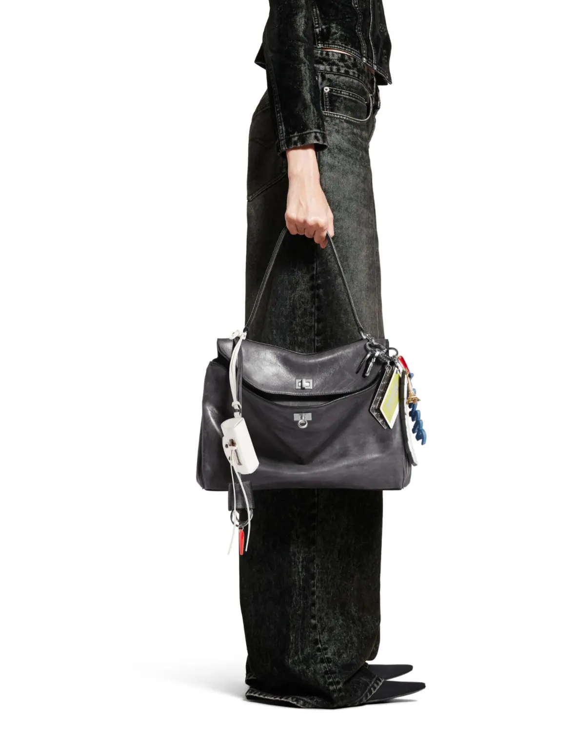 Balenciaga Rodeo 中号 35x23.3x10.9cm