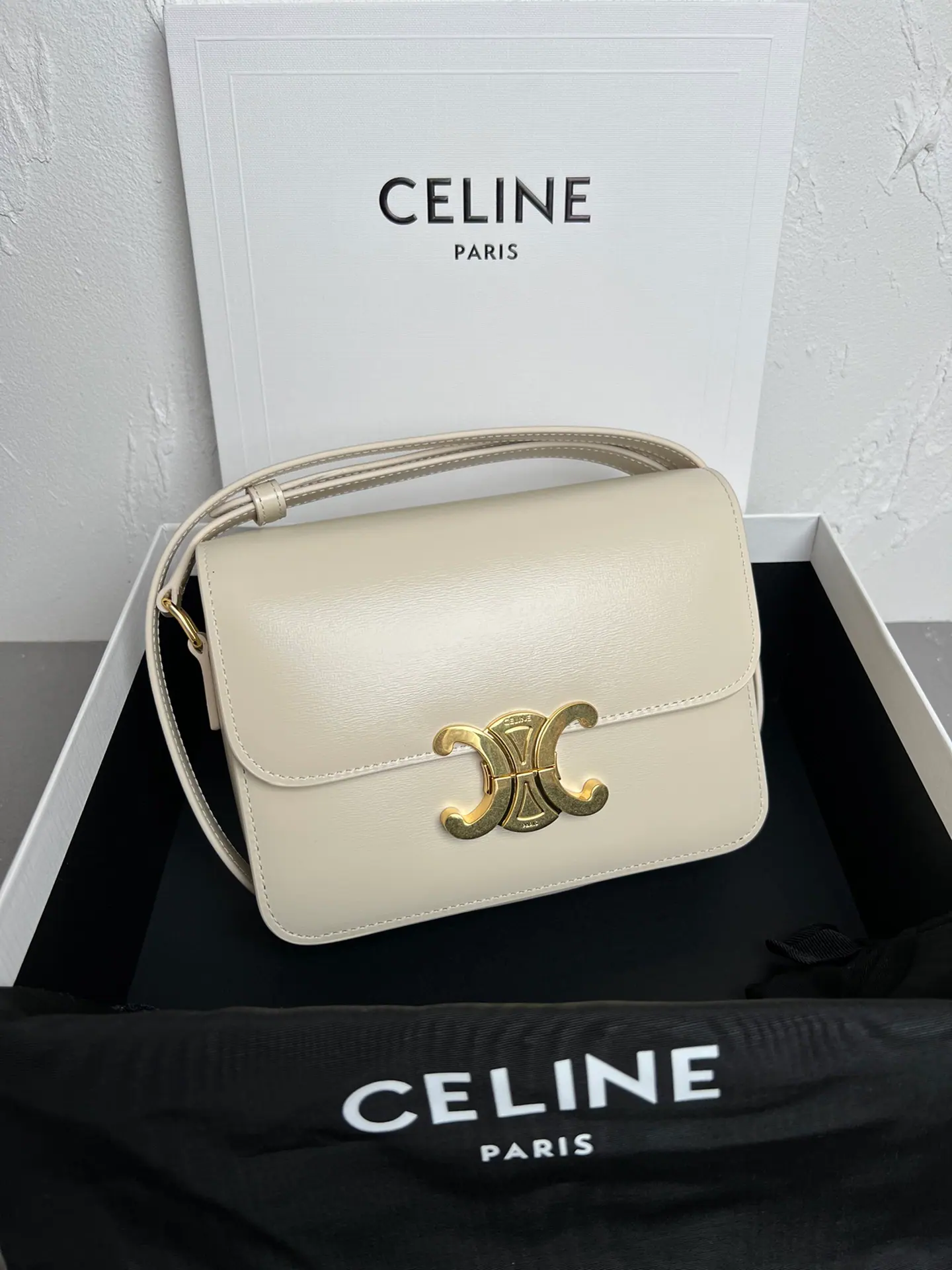 Celine Teen Triomphe 包 188423 18.5-14-6cm