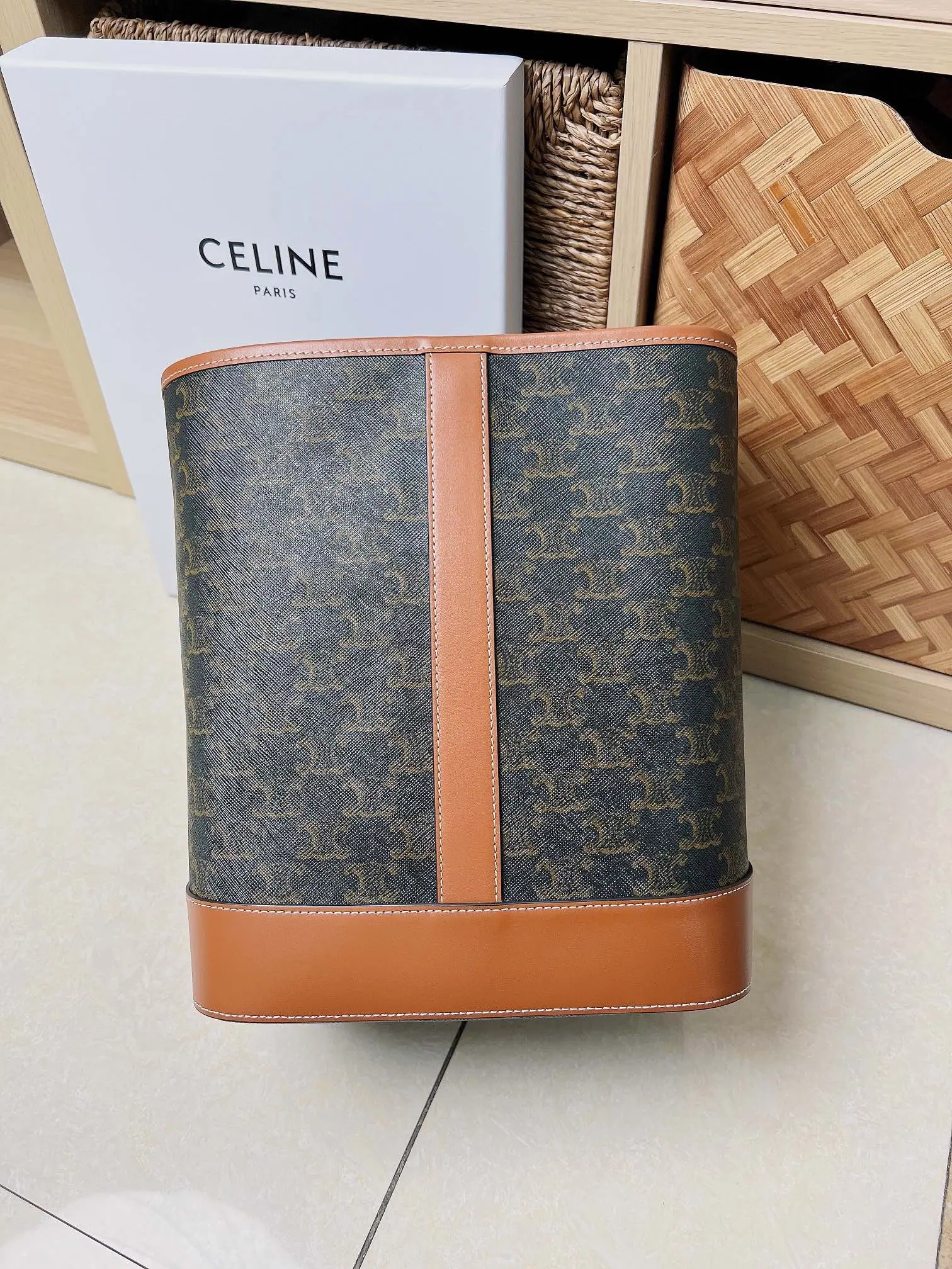 赛琳 中号水桶包 191132CAS 04LU 33×27×17