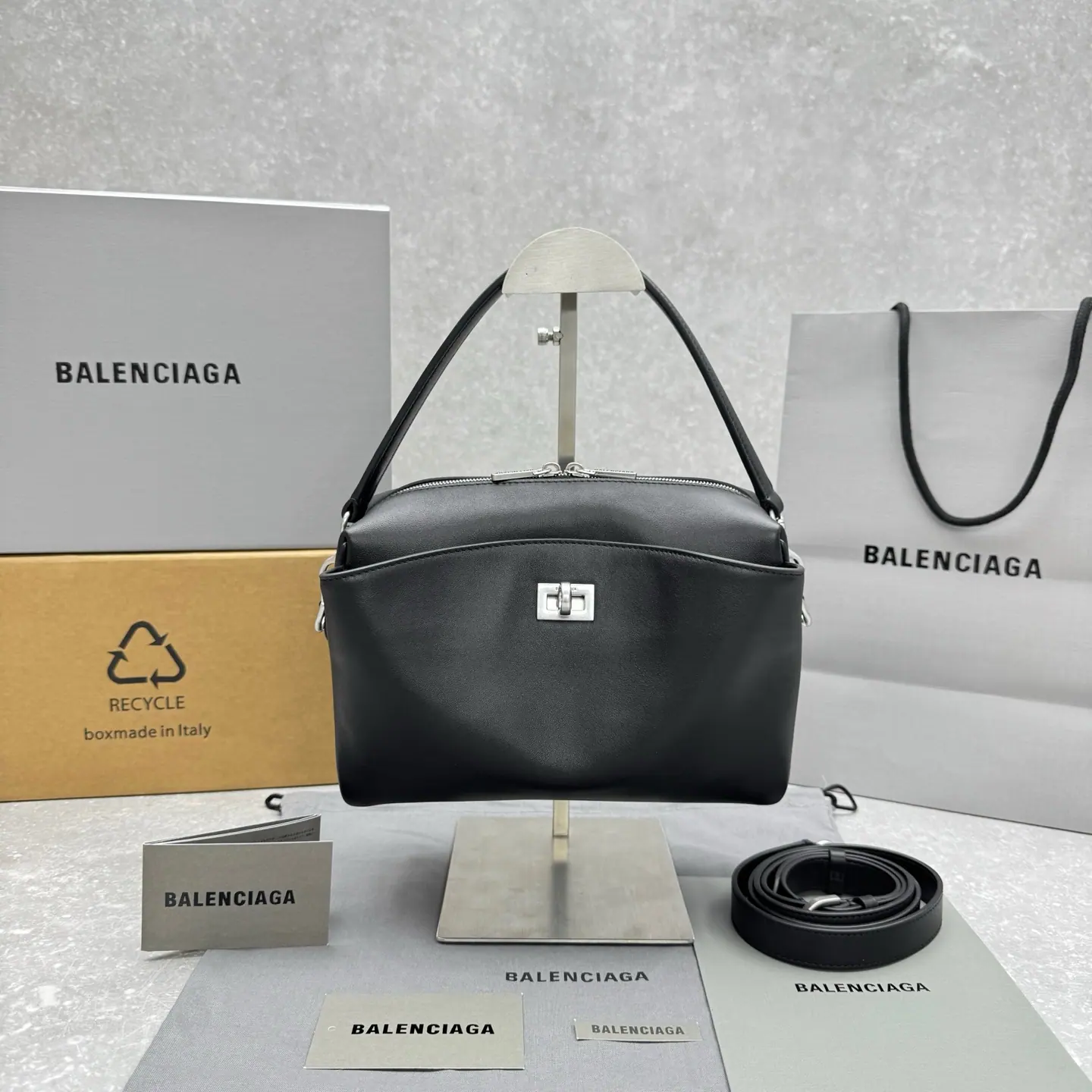 Balenciaga 男士 Rodeo 相机包 24×8×19cm