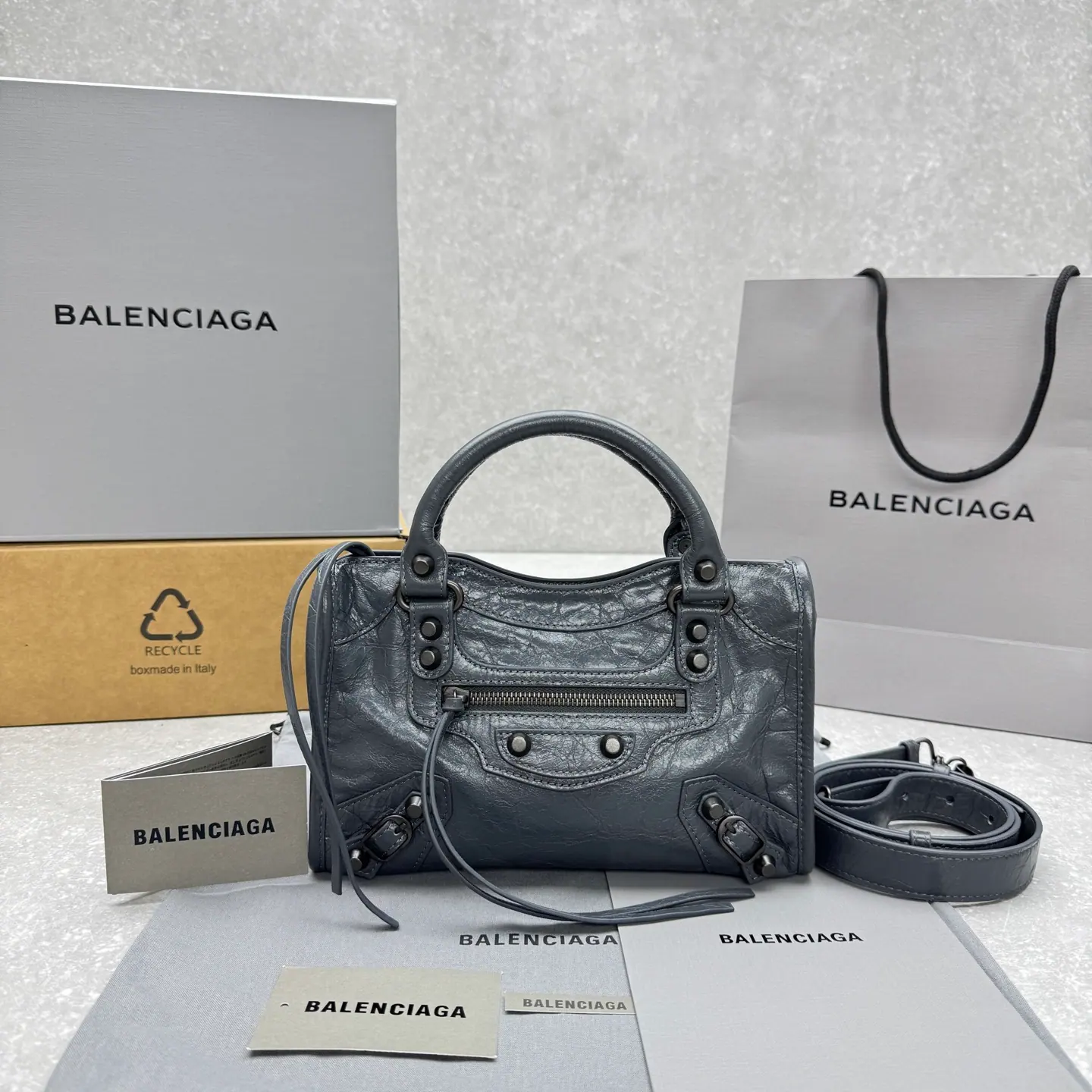 Balenciaga Le City 迷你皮革托特包 23×9×24cm