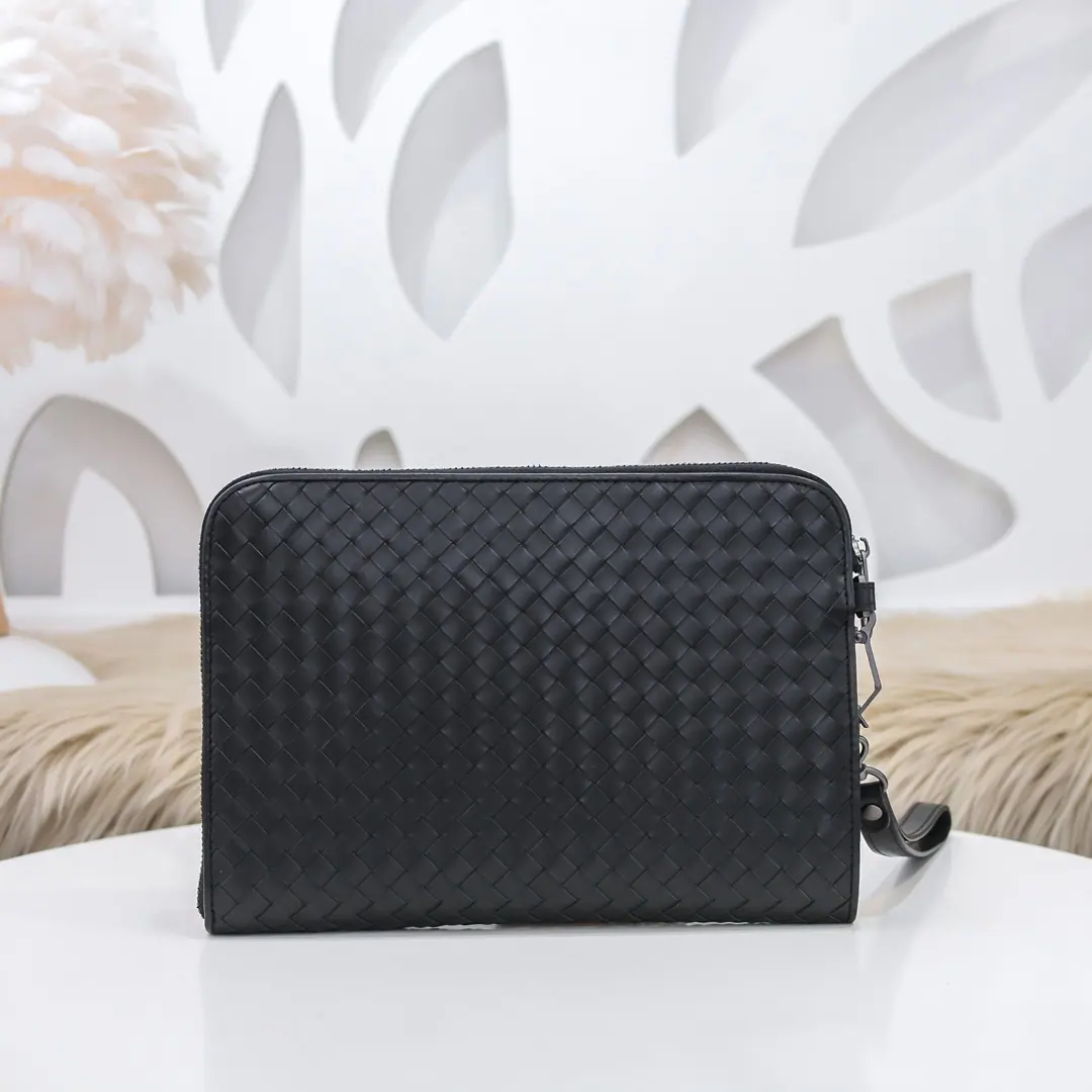 Bottega Veneta 男士手拿包 493190 27.19.3cm