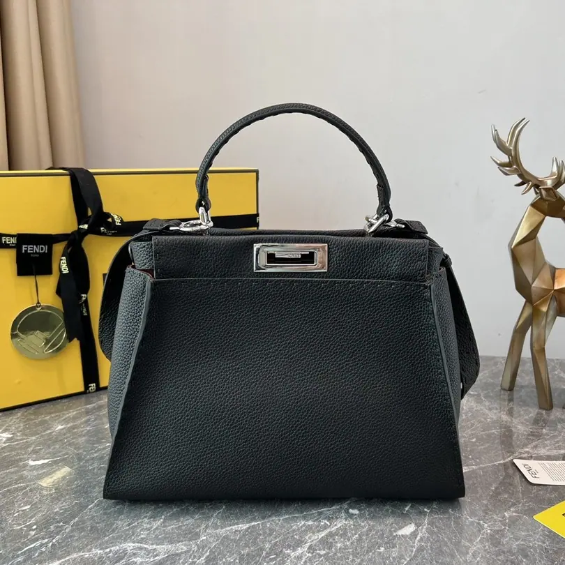 FENDI 标志性 Peekaboo 27*9.5*21cm 33*26*12cm