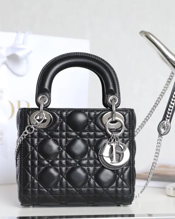 迪奥 Lady Dior 迷你 17*15*7cm
