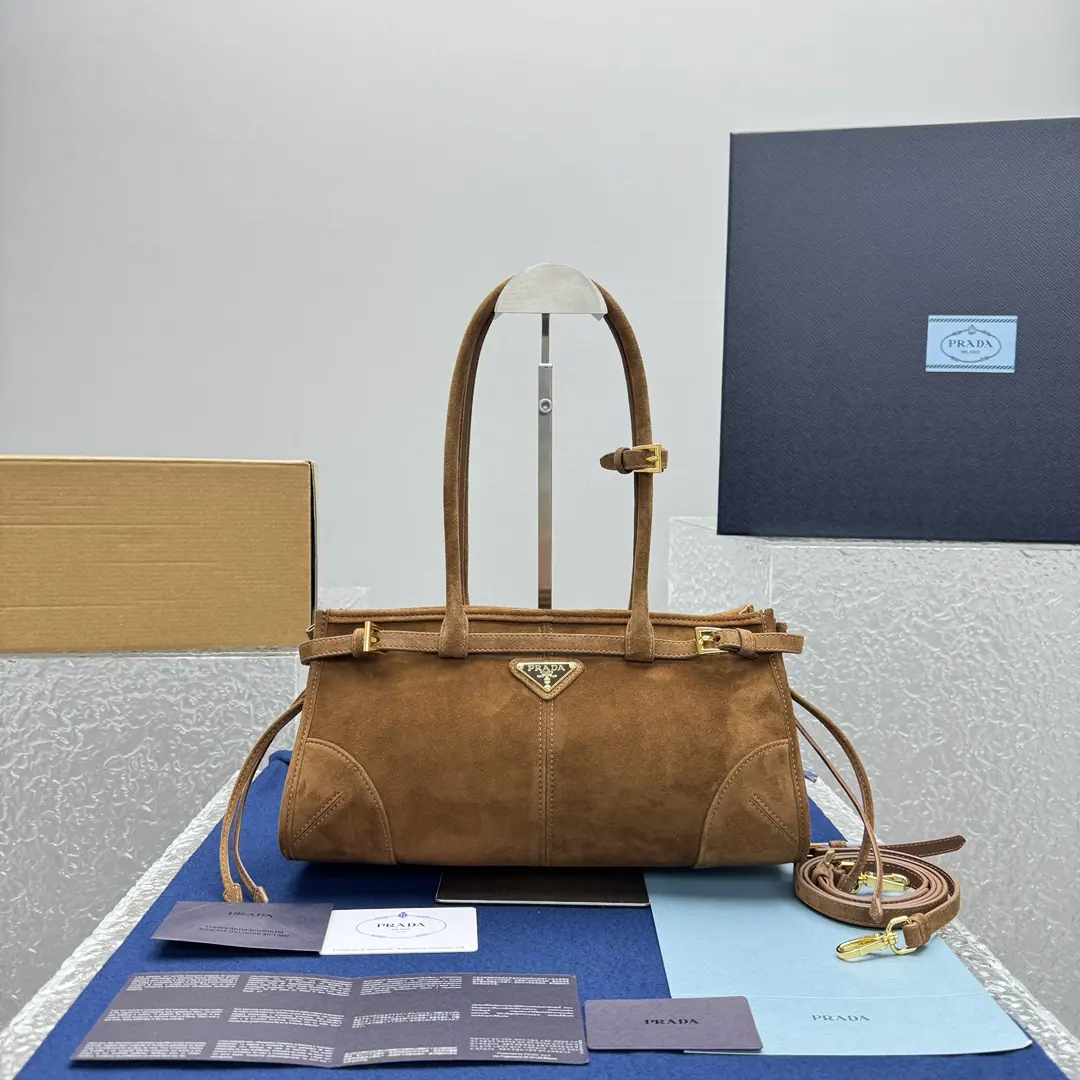 普拉达中号皮革手提包 1BA426 32x15x13cm