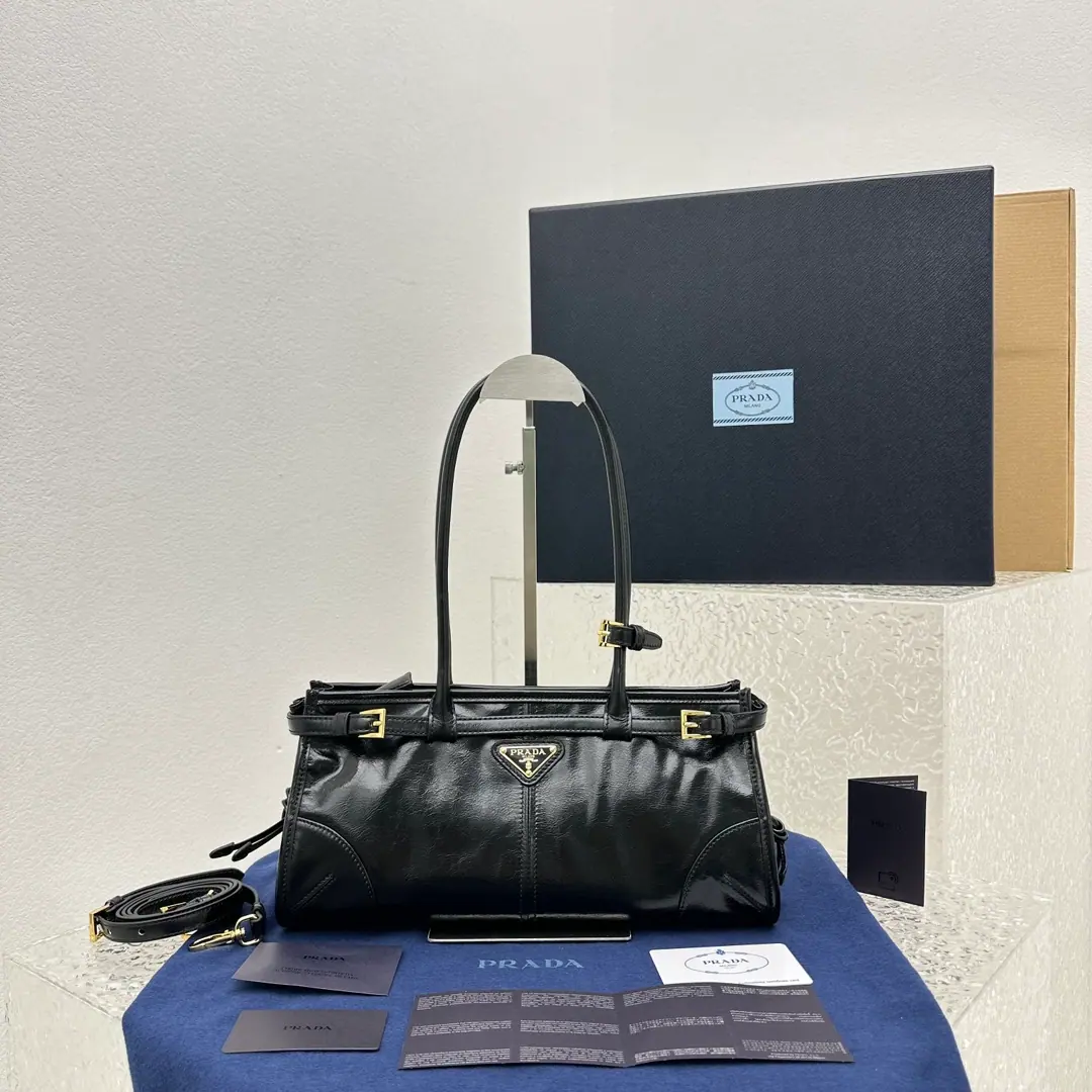普拉达中号皮革手提包 1BA426 32x15x13cm