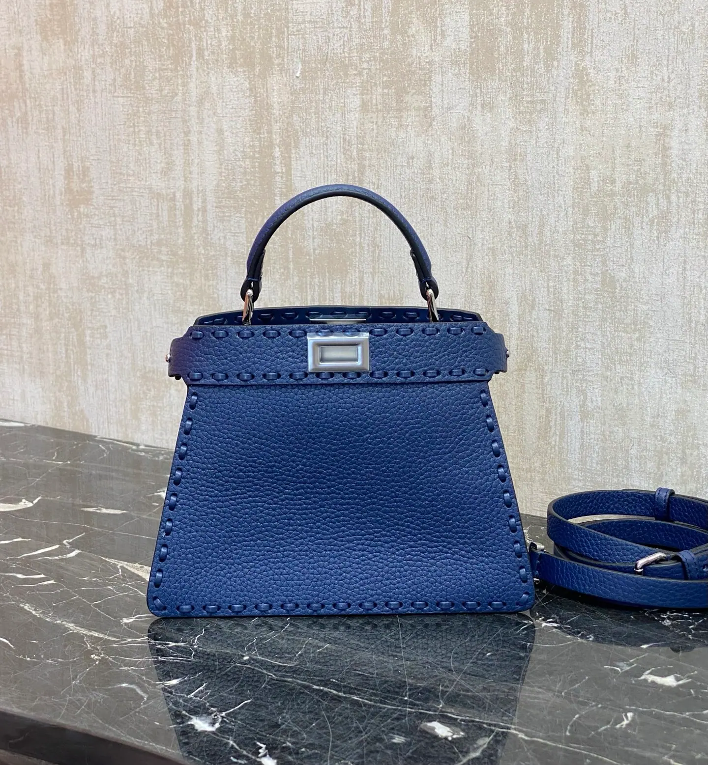 FENDI 迷你 Peekaboo Petite 20x15.5x11cm